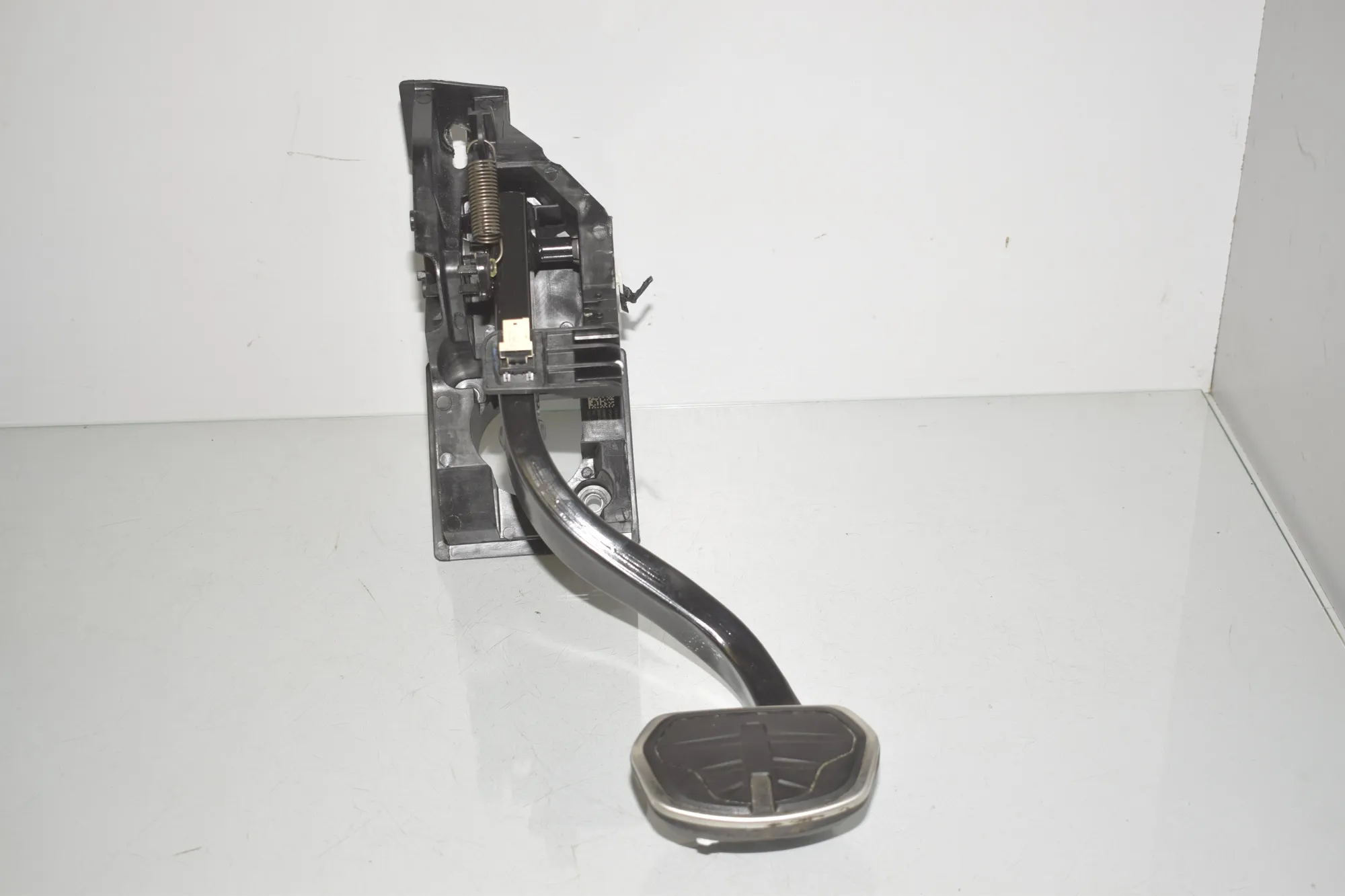 Brake Pedal – OEM 6888753 · BMW 1 (F40) (2019 - -) (F40)118d 2021