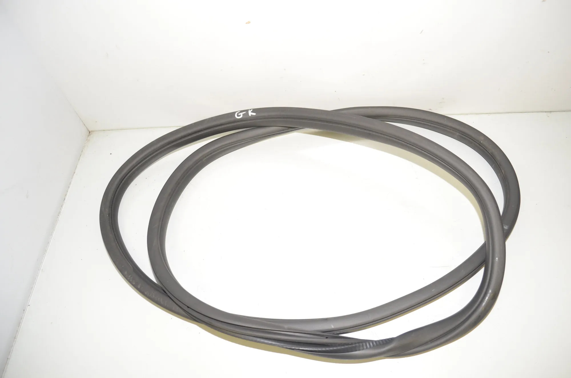 Rear Left Door Seal Rubber – OEM 9880689 · BMW 1 (F40) (2019 - -) (F40)118d 2021