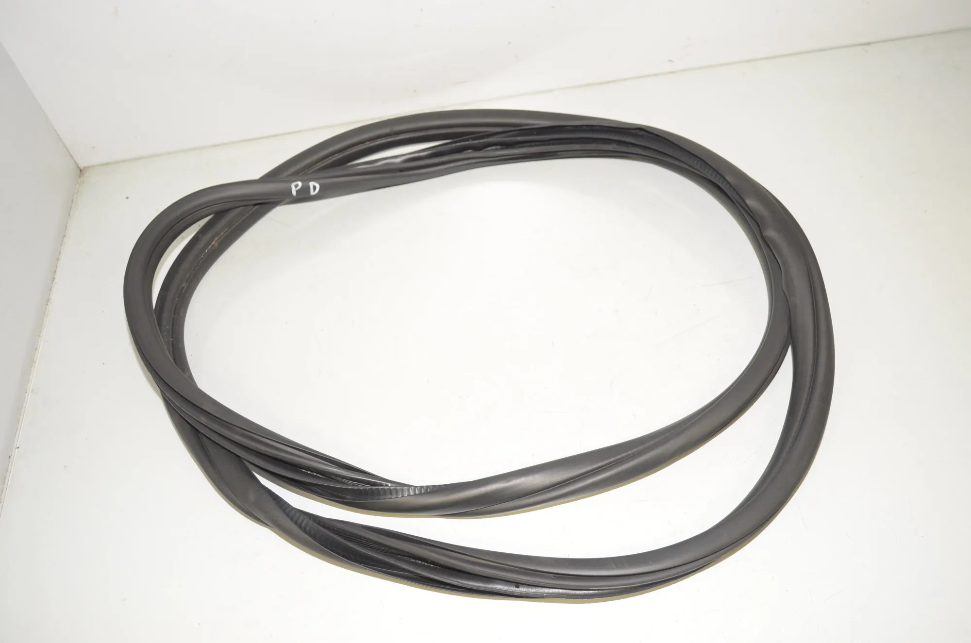 Front Right Door Seal Rubber – OEM 9880688 · BMW 1 (F40) (2019 - -) (F40)118d 2021