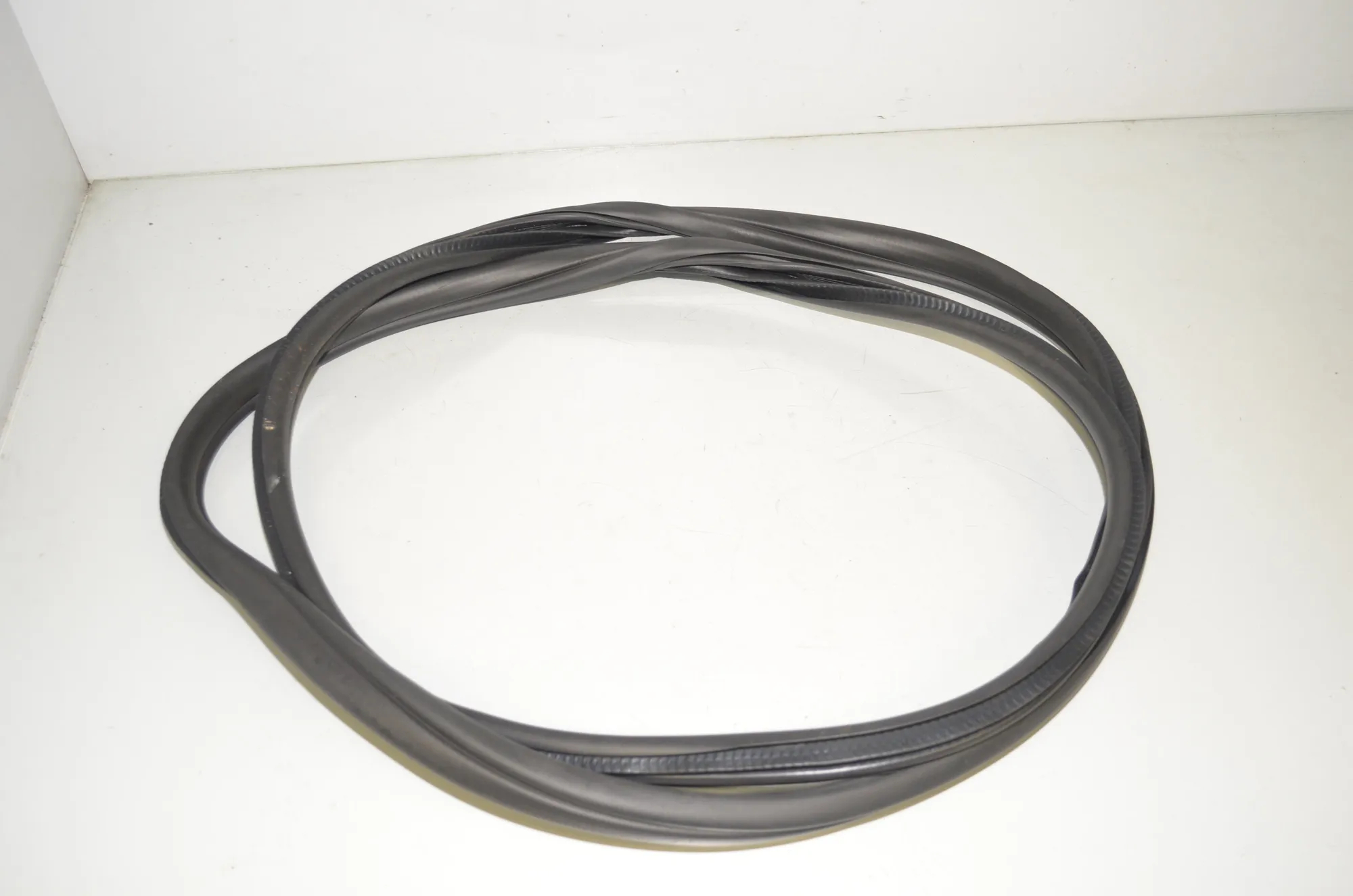 Front Right Door Seal Rubber – OEM 9880688 · BMW 1 (F40) (2019 - -) (F40)118d 2021 – 4