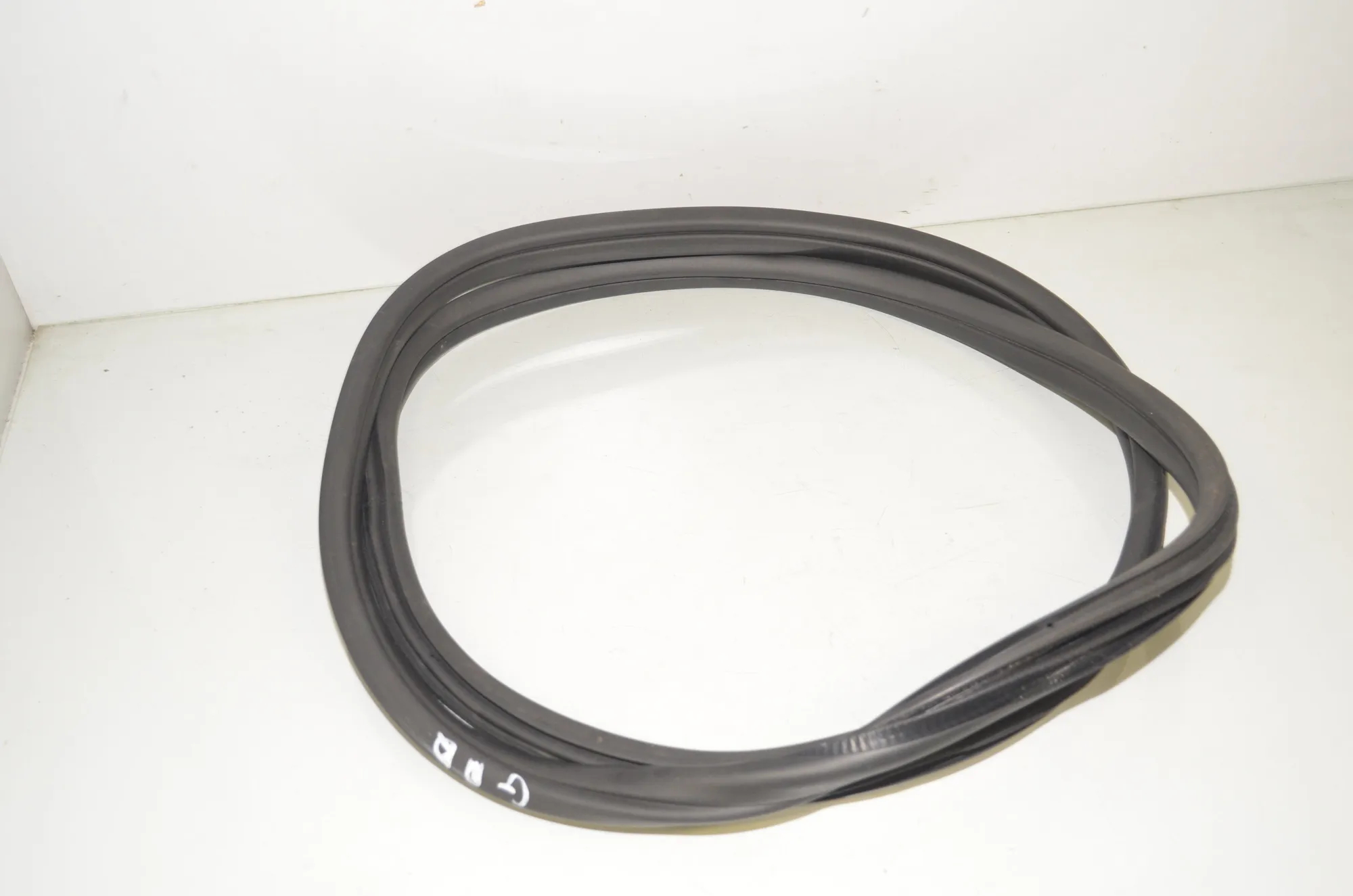 Rear Right Door Seal Rubber – OEM 9880689 · BMW 1 (F40) (2019 - -) (F40)118d 2021