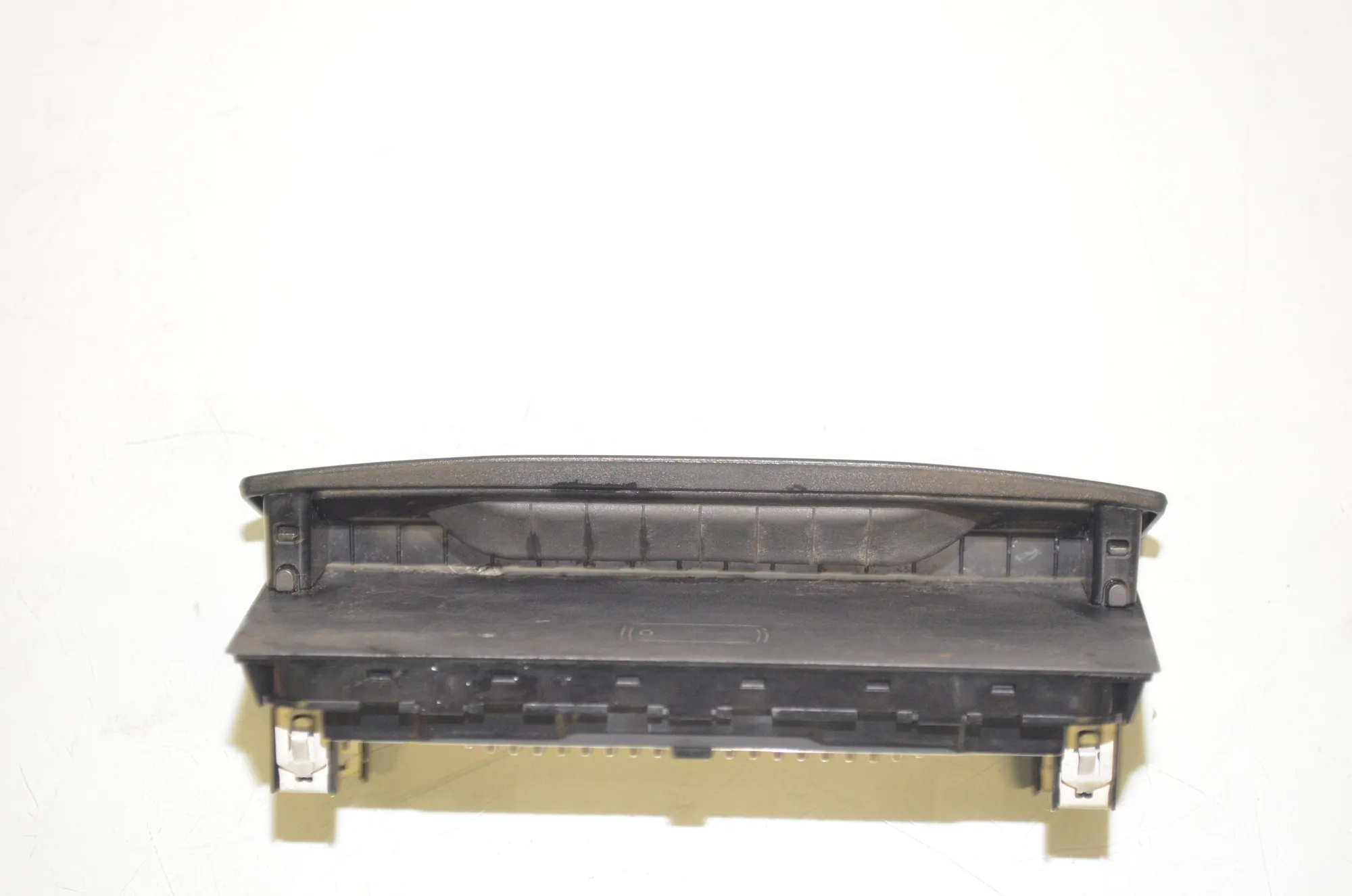 Wireless Charging Station – OEM 5A1DB20 · BMW 1 (F40) (2019 - -) (F40)118d 2021 – 2
