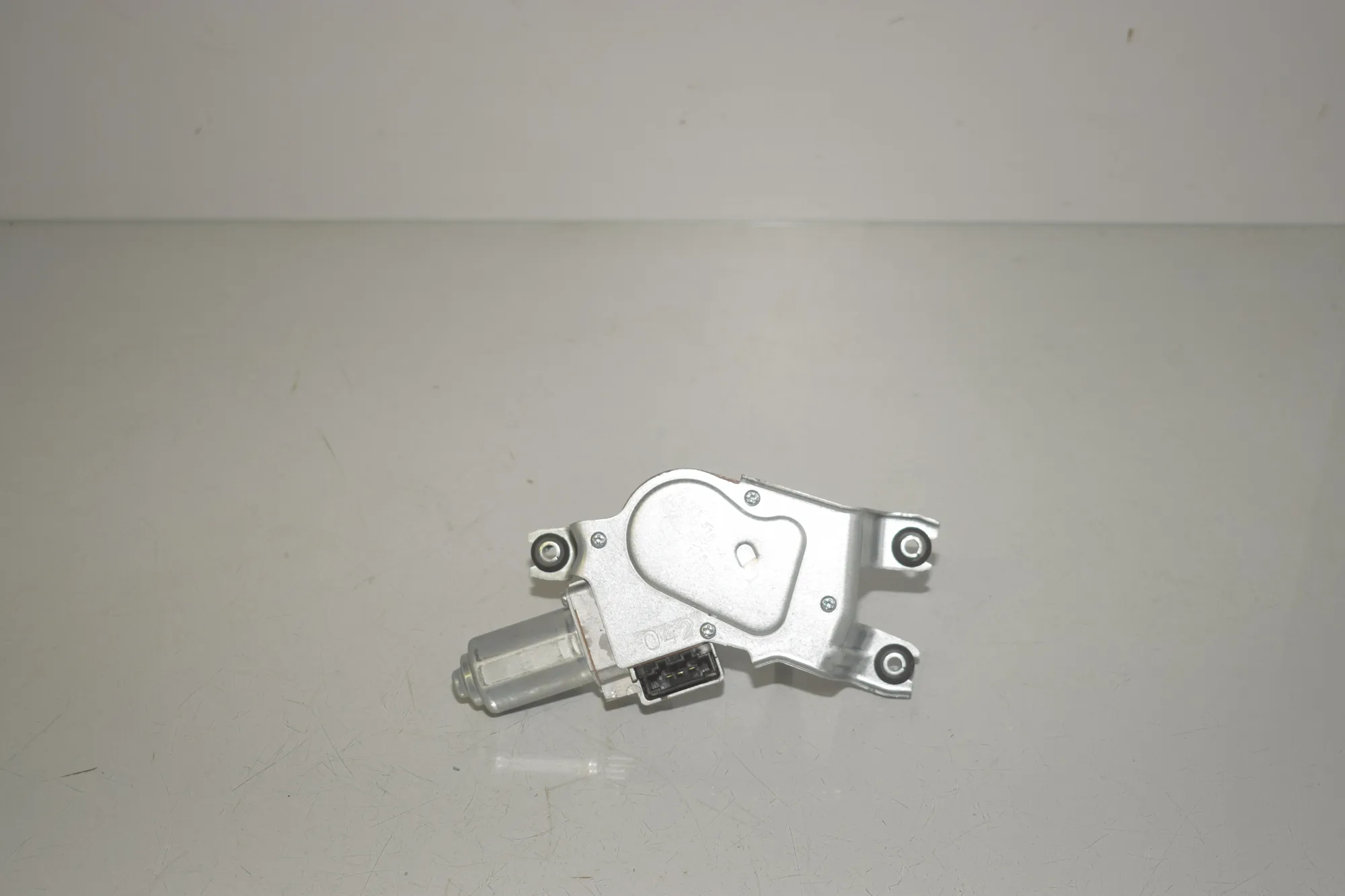 Tailgate Window Wiper Motor – OEM 8495516 · BMW 1 (F40) (2019 - -) (F40)118d 2021 – 3