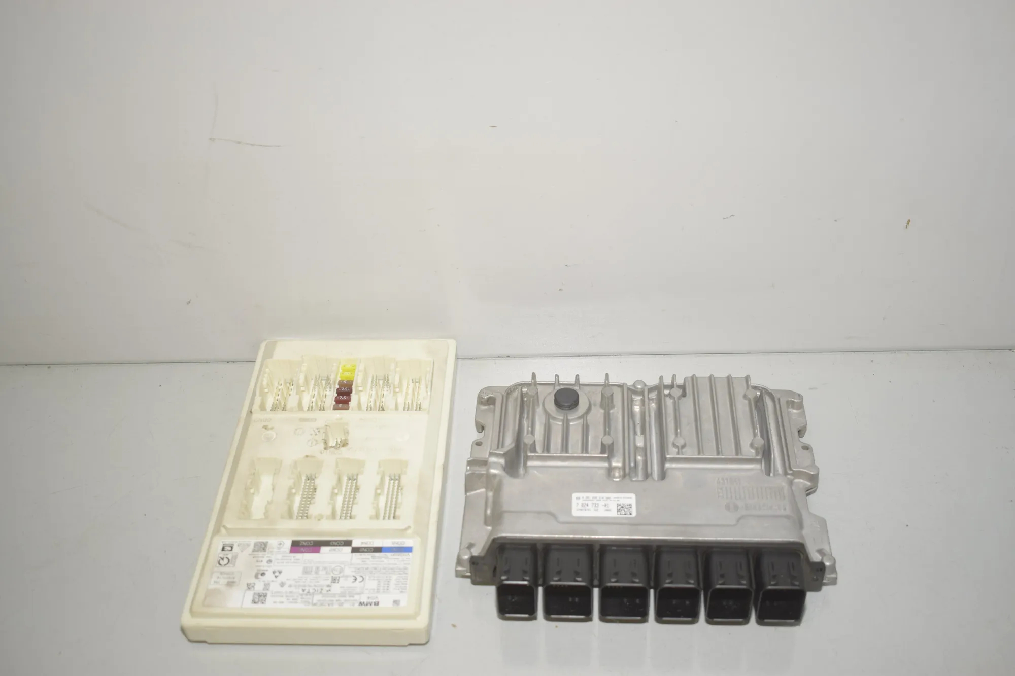 Engine Ignition ECU Set – OEM 5A79F96 · BMW 1 (F40) (2019 - -) (F40)118d 2022 – 2