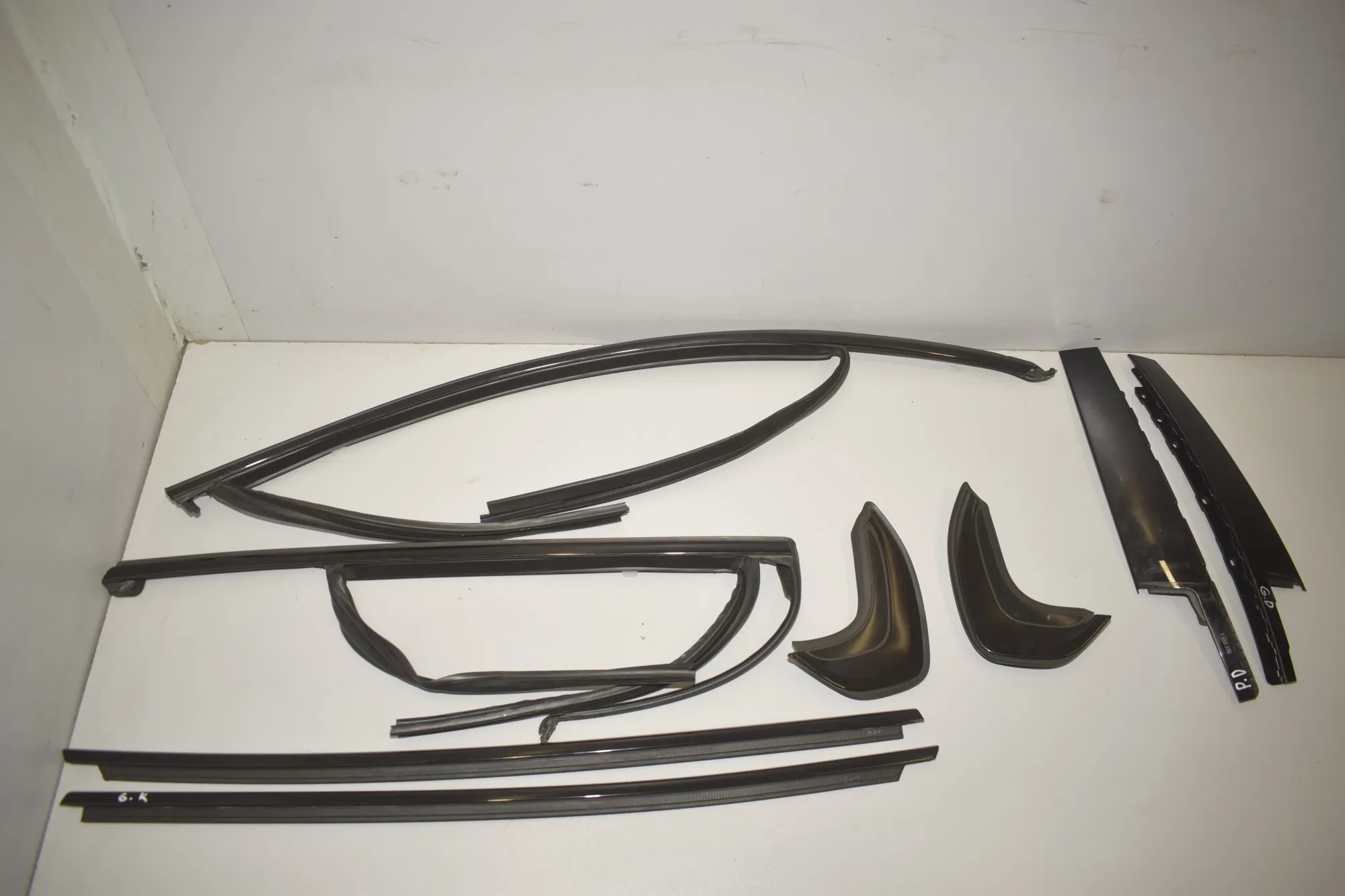 Exterior Trim Kit – OEM 7474001 · BMW 1 (F40) (2019 - -) (F40)118d 2022 – 4