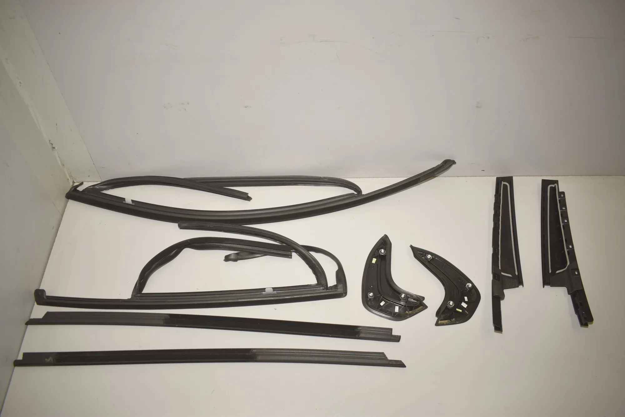 Exterior Trim Kit – OEM 7474001 · BMW 1 (F40) (2019 - -) (F40)118d 2022 – 6