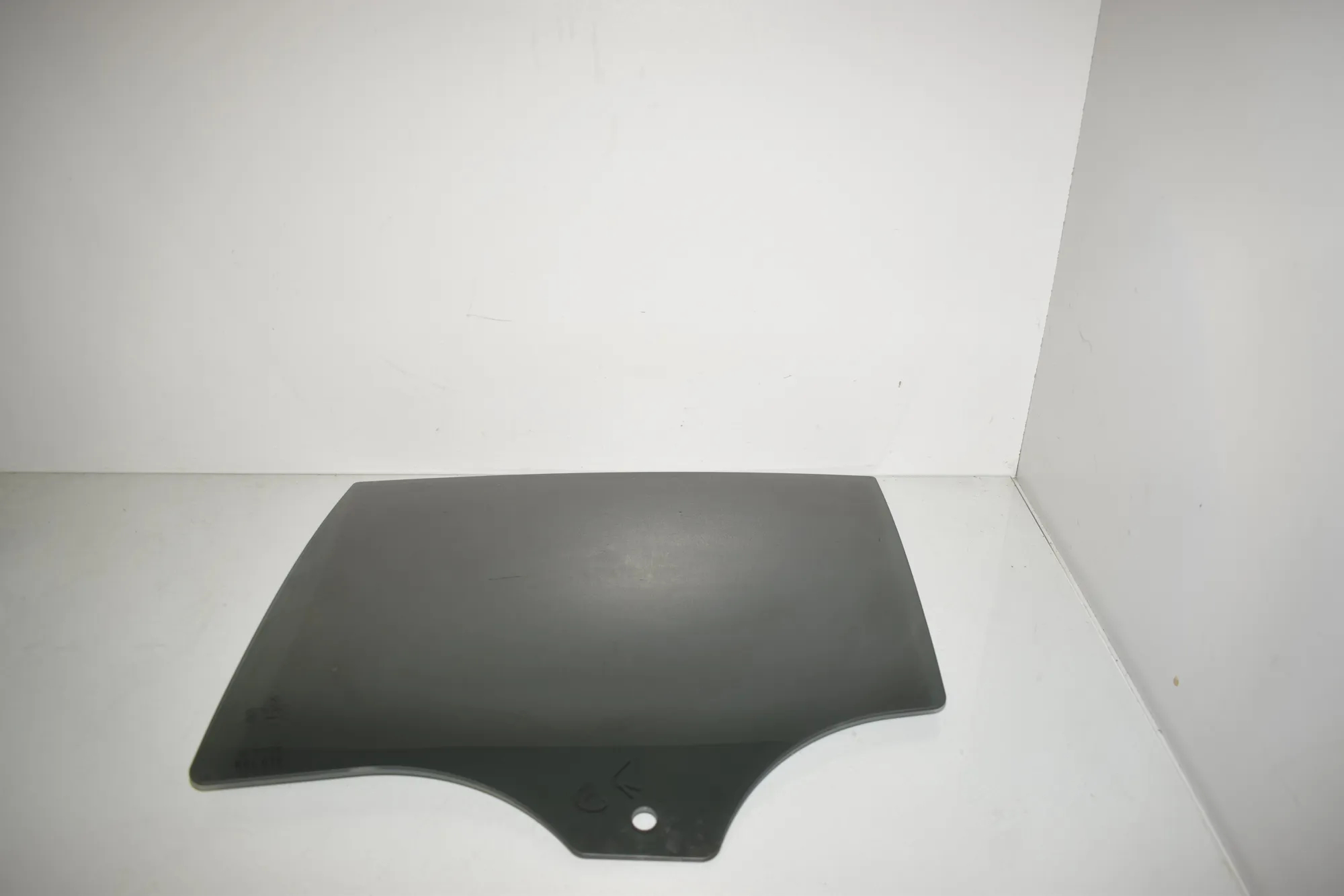 Rear Left Door Window – OEM 7469092 · BMW 5 (G30) (2016 - -) 530 e iPerformance 2019