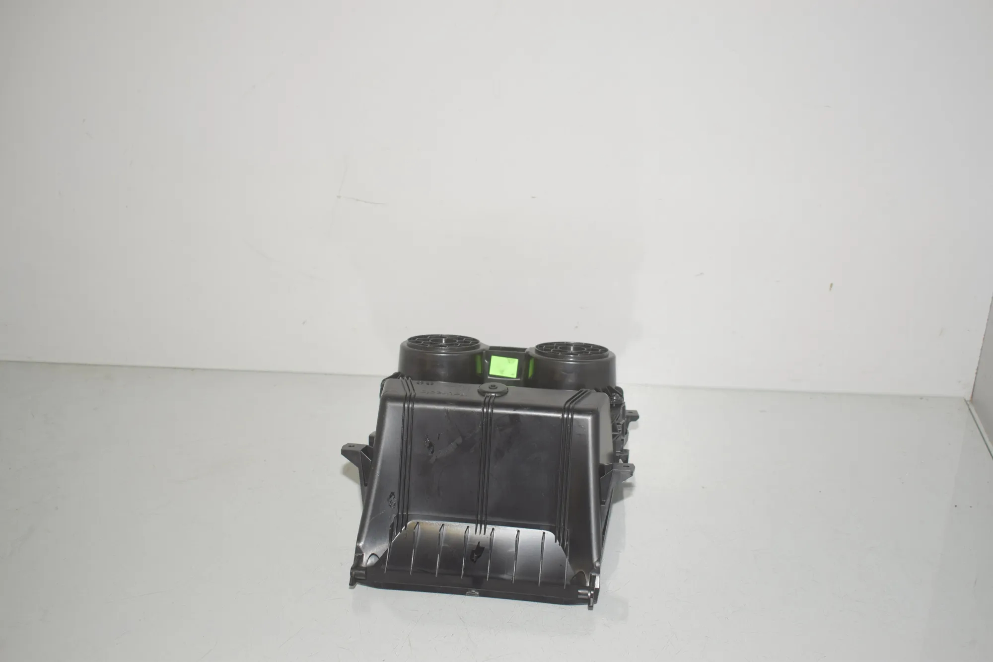 Cup Holder – OEM 5A37574 · BMW 1 (F40) (2019 - -) (F40)118d 2022 – 4