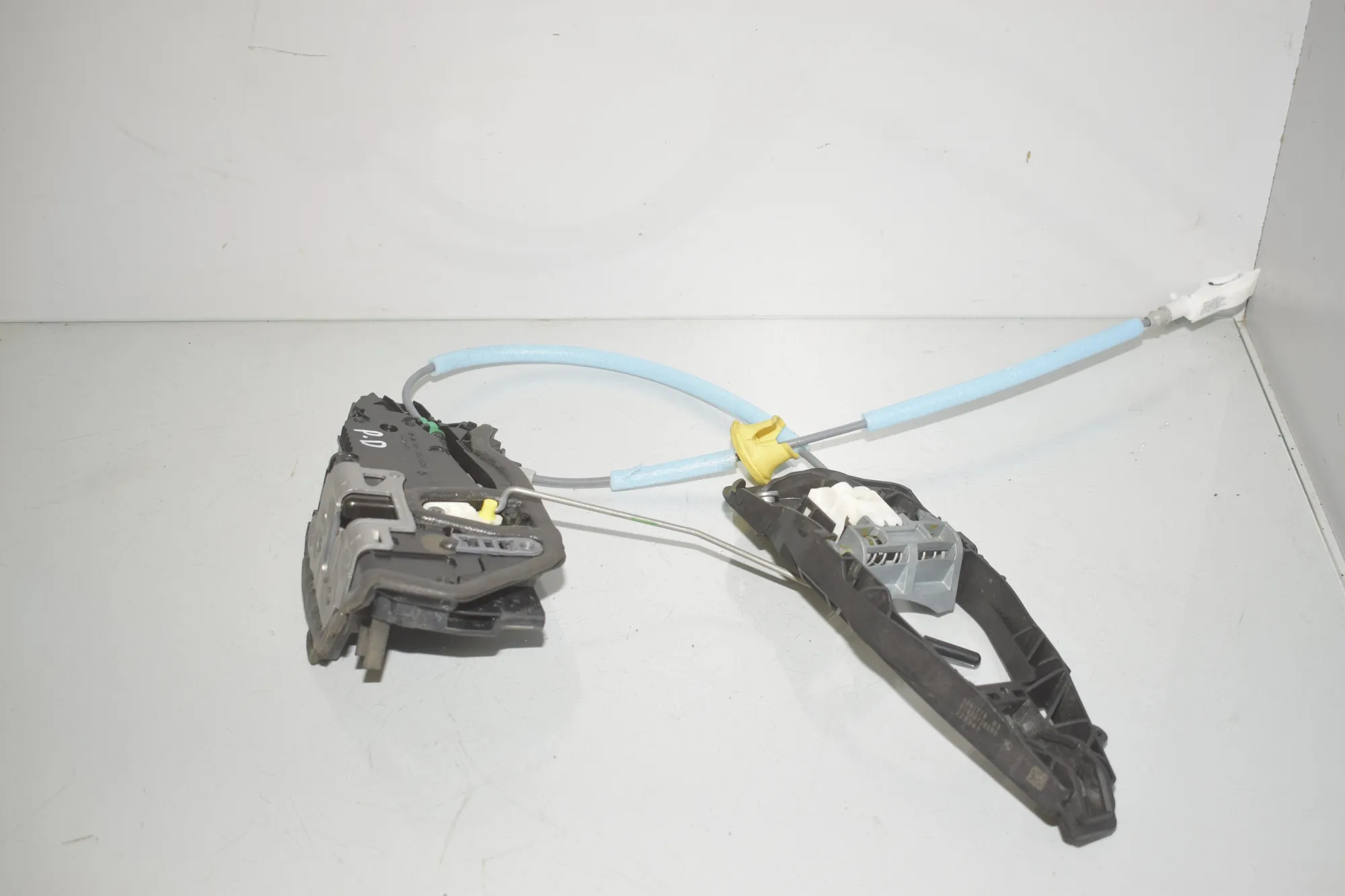 Front Right Door Lock – OEM 9881778 · BMW 1 (F40) (2019 - -) (F40)118d 2022 – 3