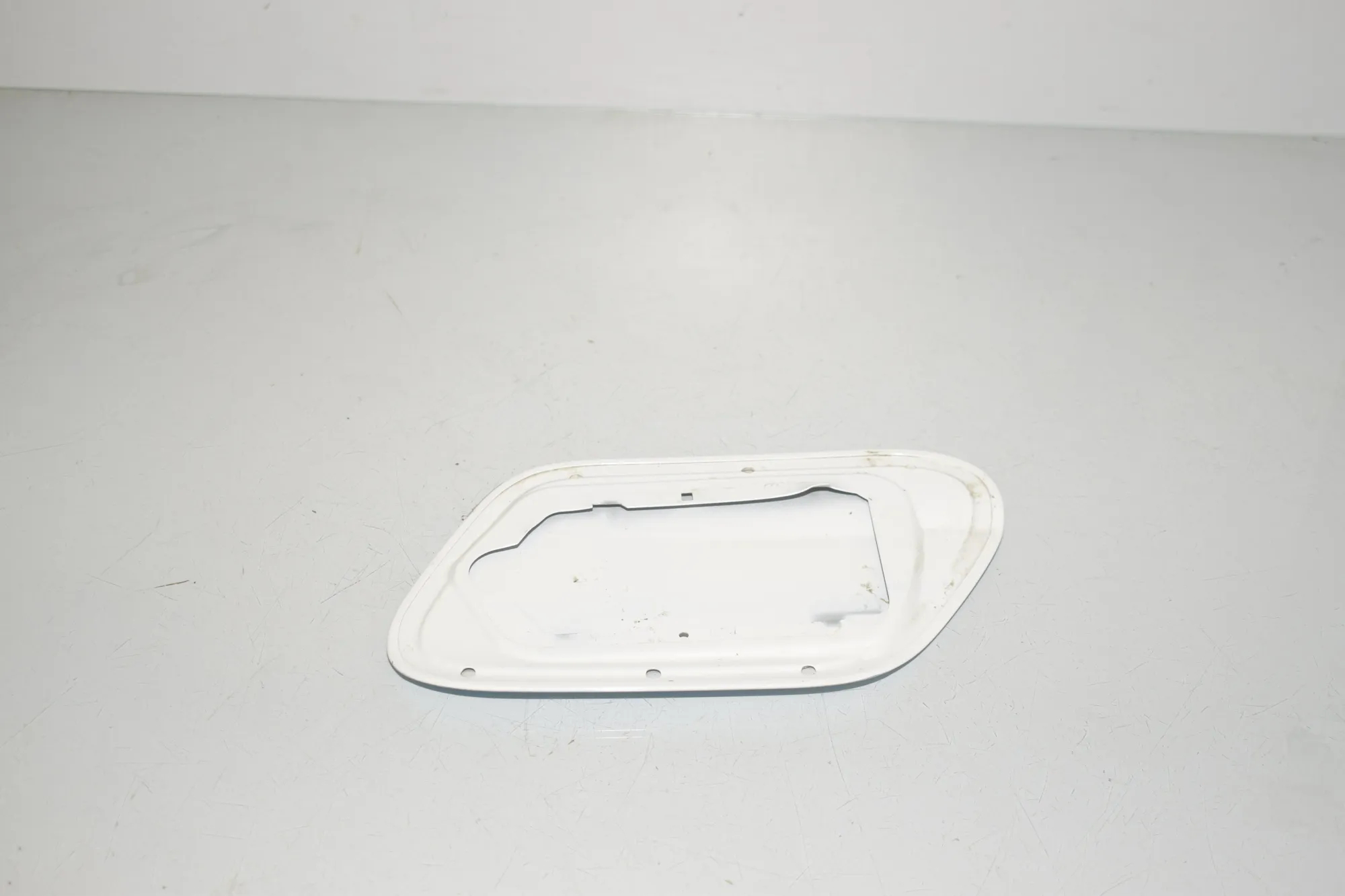 Fuel Tank Flap Cap – OEM 7454413 · BMW 1 (F40) (2019 - -) (F40)118d 2022 – 5