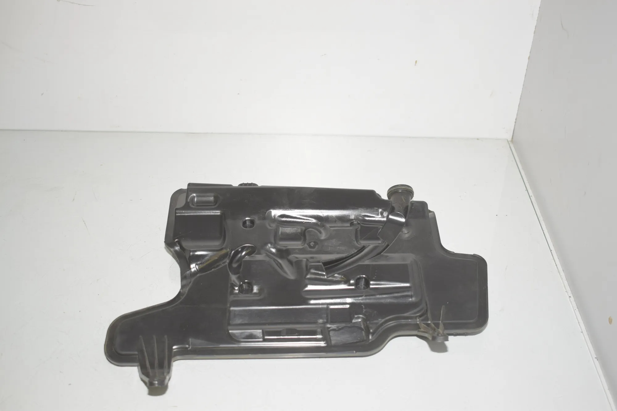 Intake Resonator – OEM 8580237 · BMW 1 (F40) (2019 - -) (F40)118d 2022 – 2