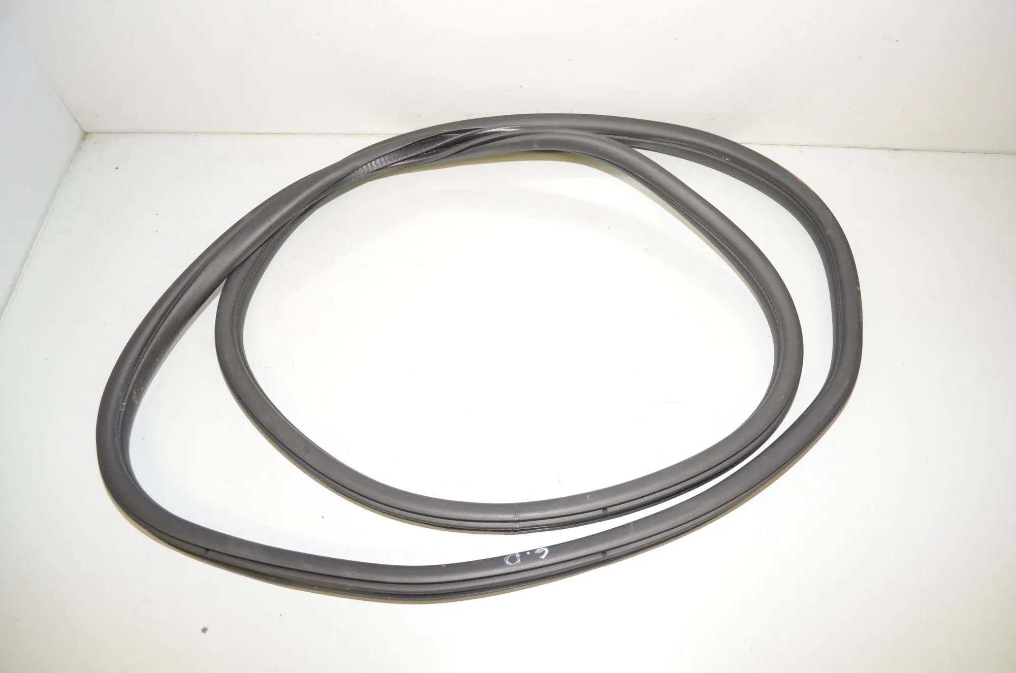 Rear Right Door Seal Rubber – OEM 9880689 · BMW 1 (F40) (2019 - -) (F40)118d 2022 – 2