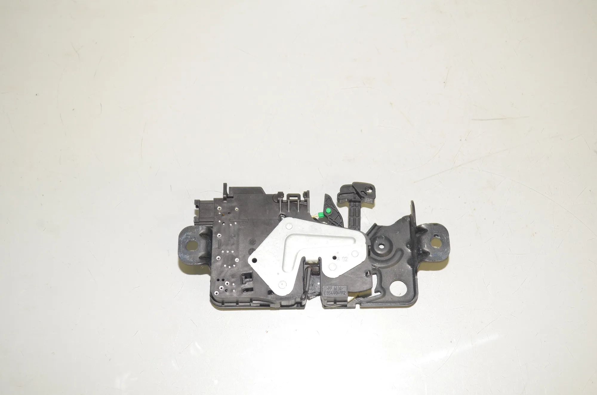 Tailgate Boot Lock – OEM 7383282 · BMW 1 (F40) (2019 - -) (F40)118d 2022 – 3