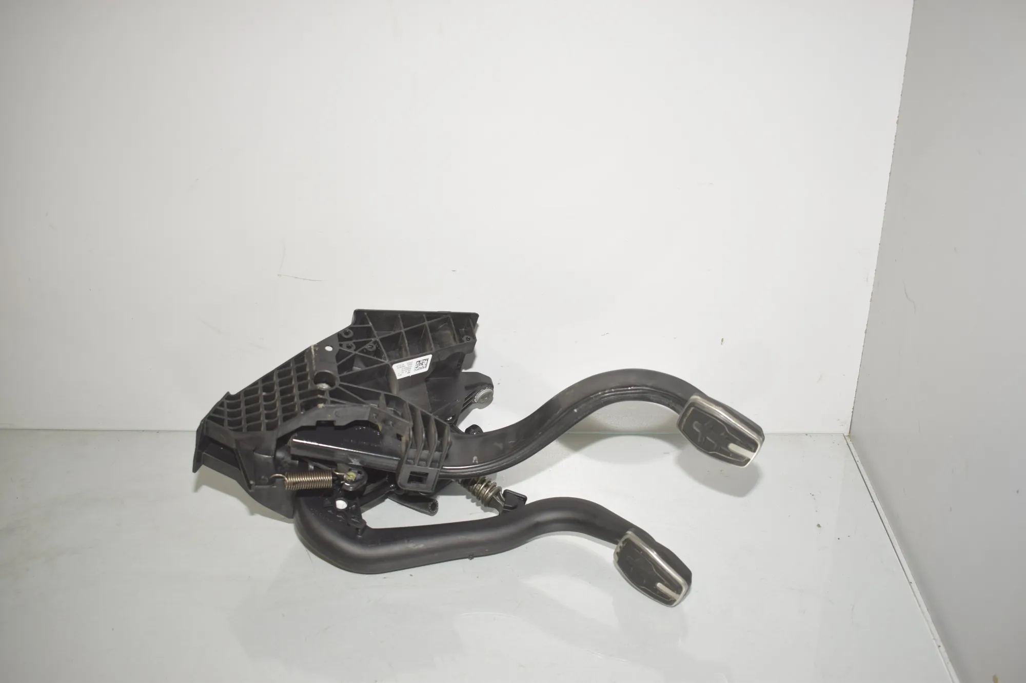 Pedal Assembly – OEM 6898141 · BMW 1 (F40) (2019 - -) (F40)118d 2022 – 3