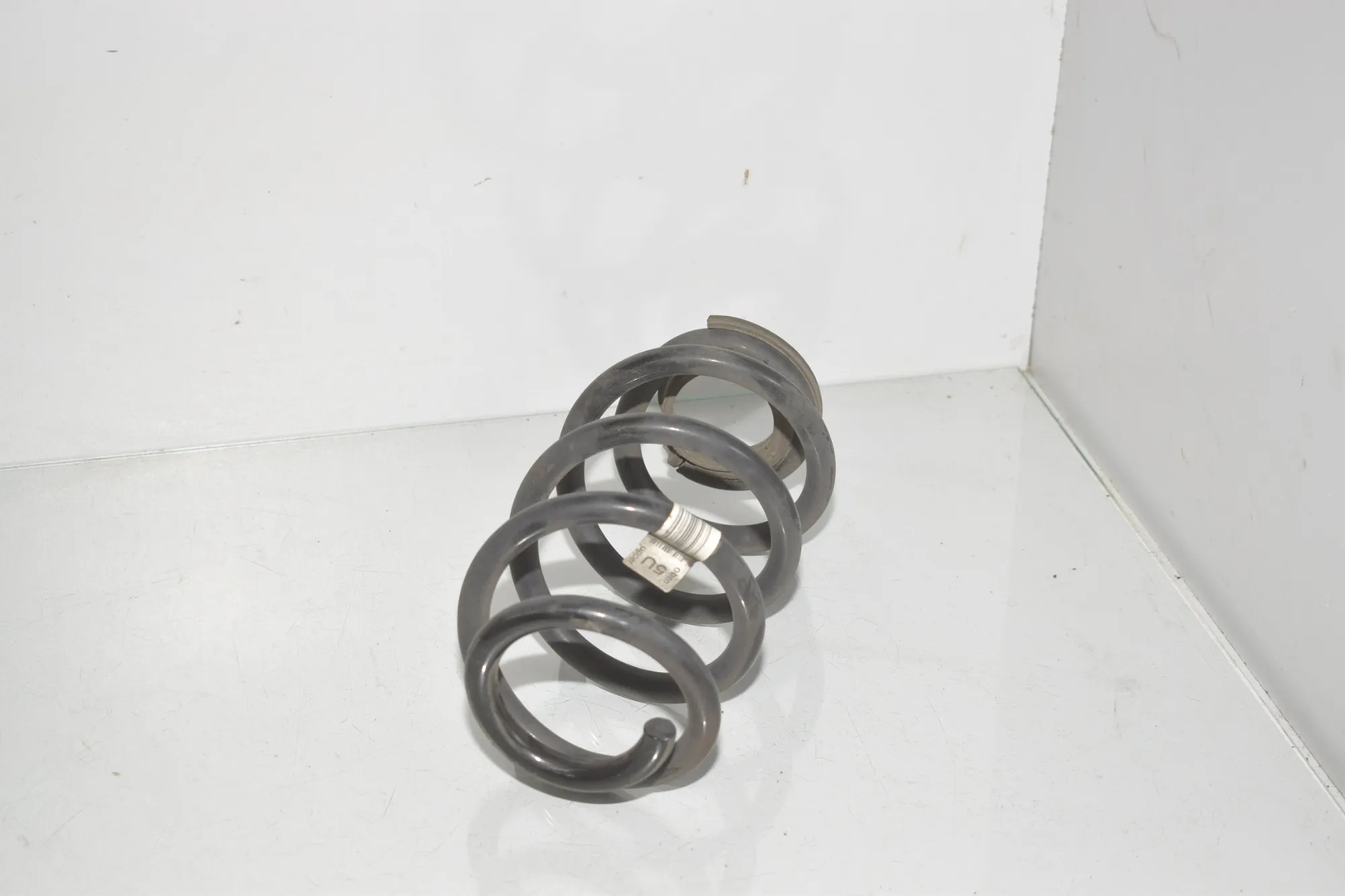 Rear Right Coil Spring – OEM 6897382 · BMW 1 (F40) (2019 - -) (F40)118d 2021 – 4