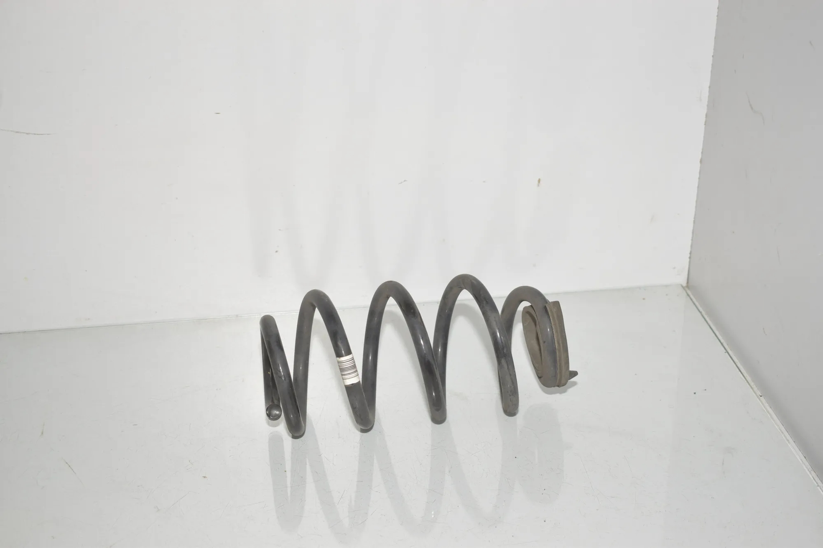 Rear Right Coil Spring – OEM 6897382 · BMW 1 (F40) (2019 - -) (F40)118d 2021 – 3