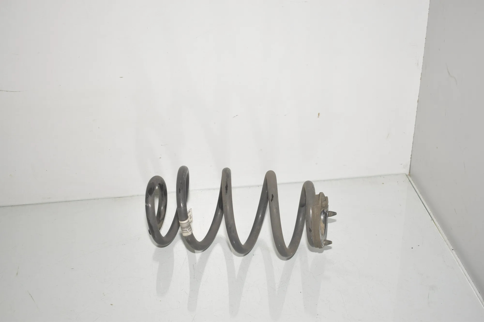 Rear Left Coil Spring – OEM 6897382 · BMW 1 (F40) (2019 - -) (F40)118d 2021 – 2