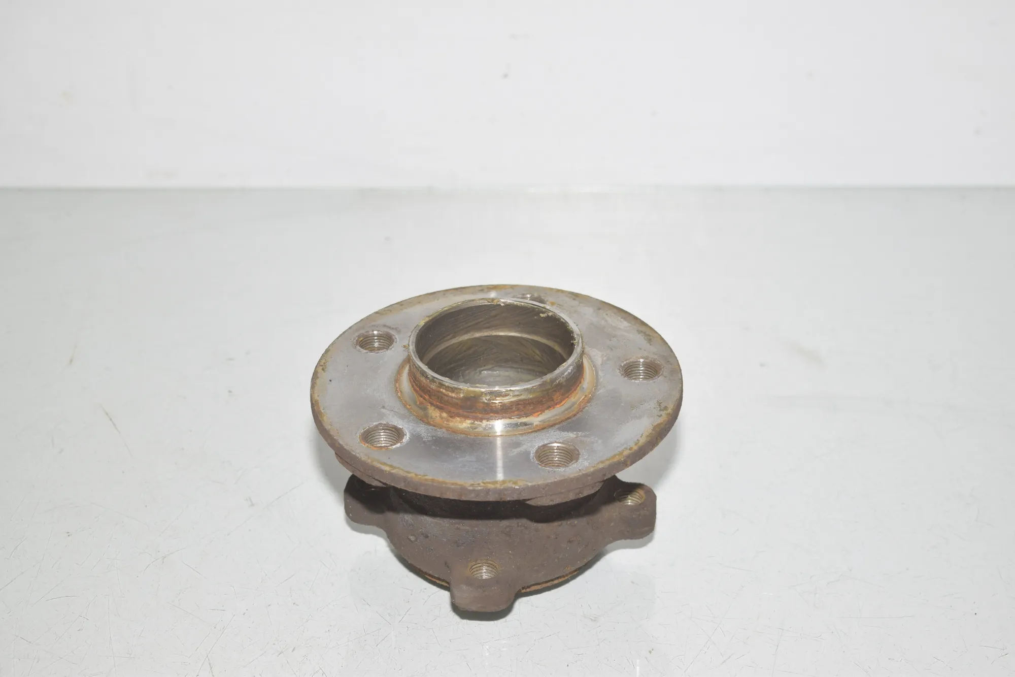 Rear Left Wheel Bearing – OEM 6891921 · BMW 1 (F40) (2019 - -) (F40)118d 2021