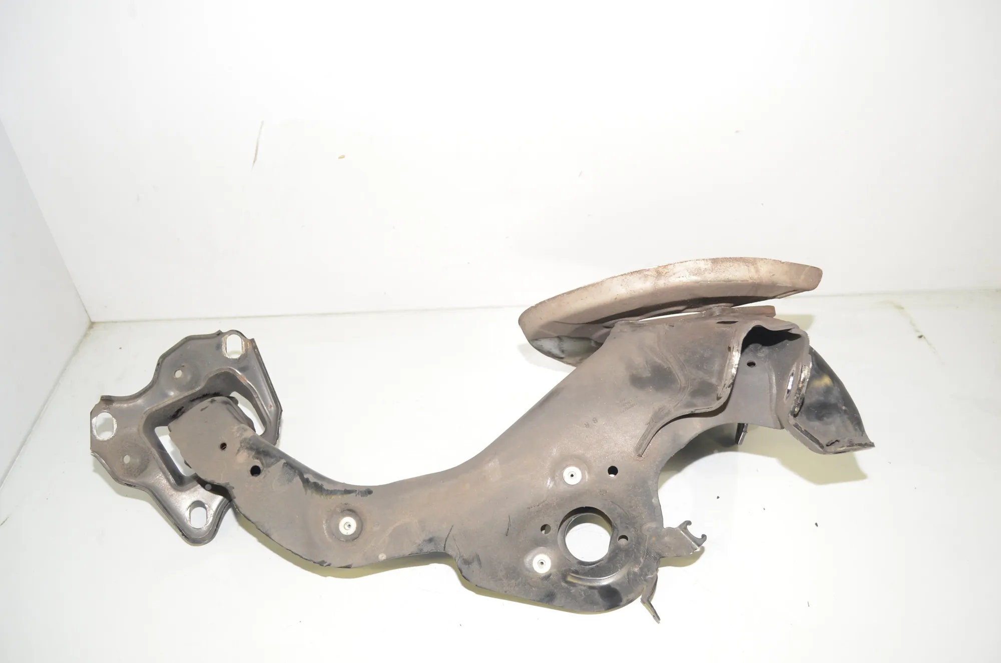 Rear Right Wheel Hub – OEM 8842880 · BMW 1 (F40) (2019 - -) (F40)118d 2021 – 2