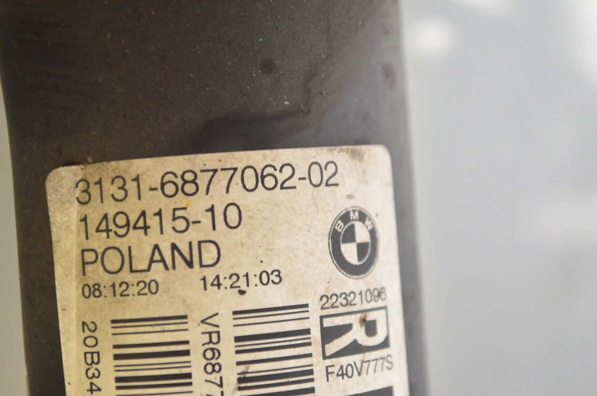 Front Right Shock Absorber – OEM 6877062 · BMW 1 (F40) (2019 - -) (F40)118d 2021 – 4