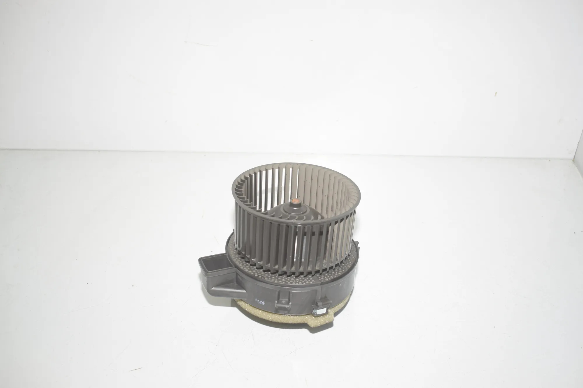 Heater Blower Fan – OEM 6836881 · BMW 5 (G30) (2016 - -) 530 e iPerformance 2019
