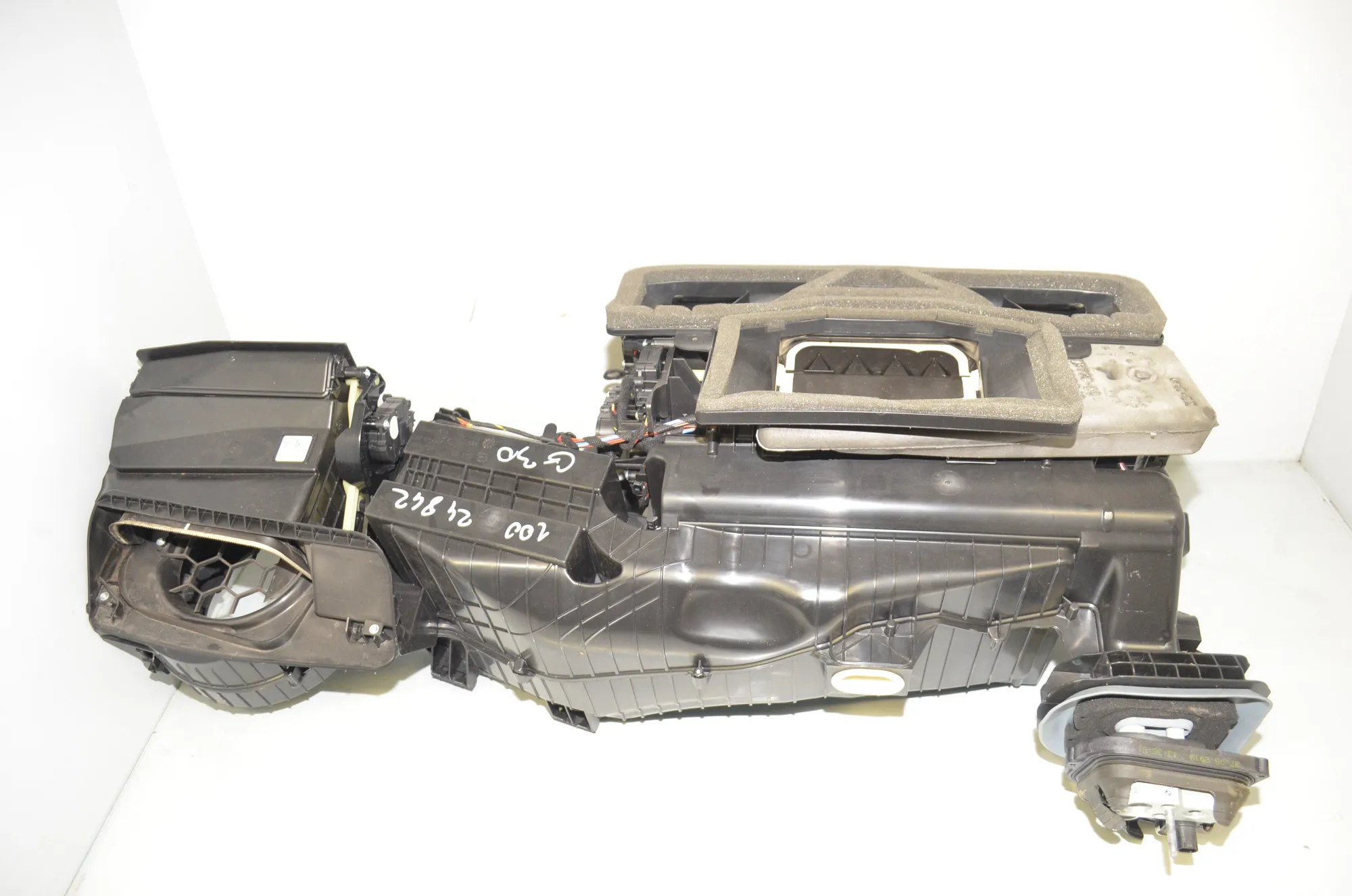 Interior Heater – OEM 9299693 · BMW 5 (G30) (2016 - -) 530 e iPerformance 2019 – 3