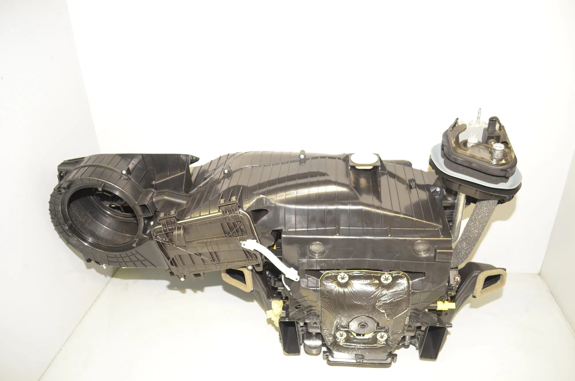 Interior Heater – OEM 9299693 · BMW 5 (G30) (2016 - -) 530 e iPerformance 2019 – 2