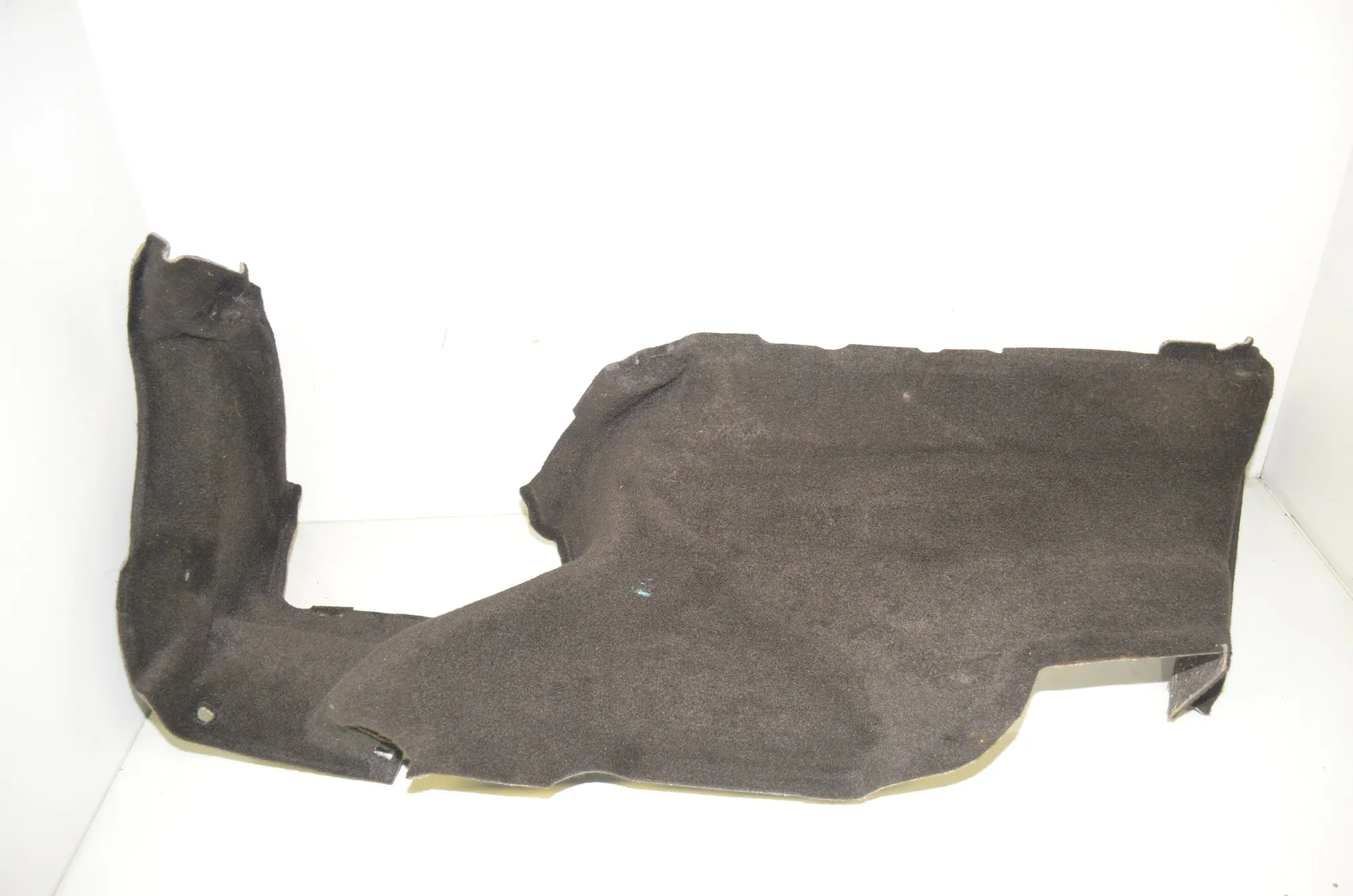 Right Side Trunk Trim – OEM 7481114 · BMW 5 (G30) (2016 - -) 530 e iPerformance 2019 – 3