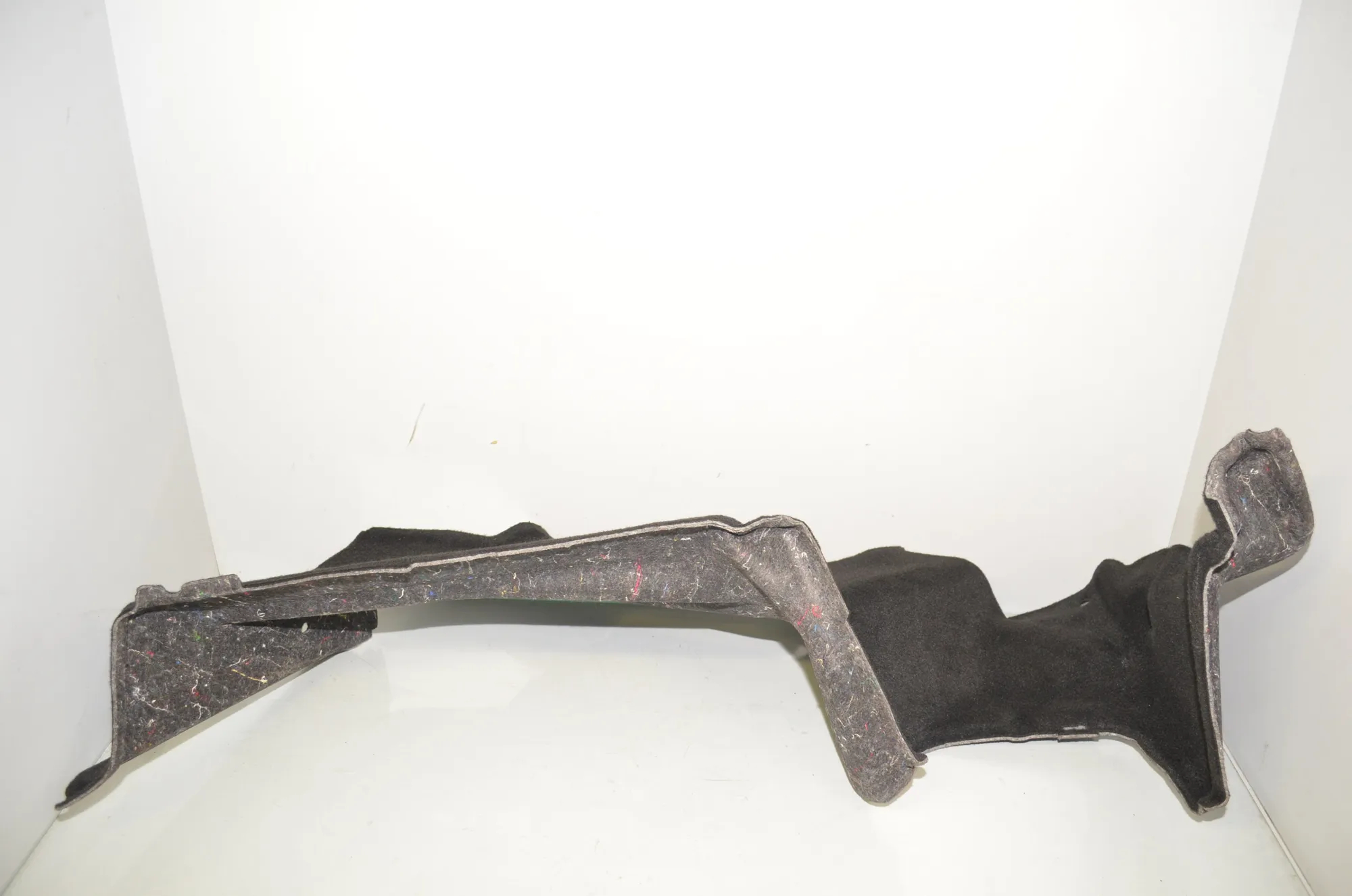 Right Side Trunk Trim – OEM 7481114 · BMW 5 (G30) (2016 - -) 530 e iPerformance 2019 – 2