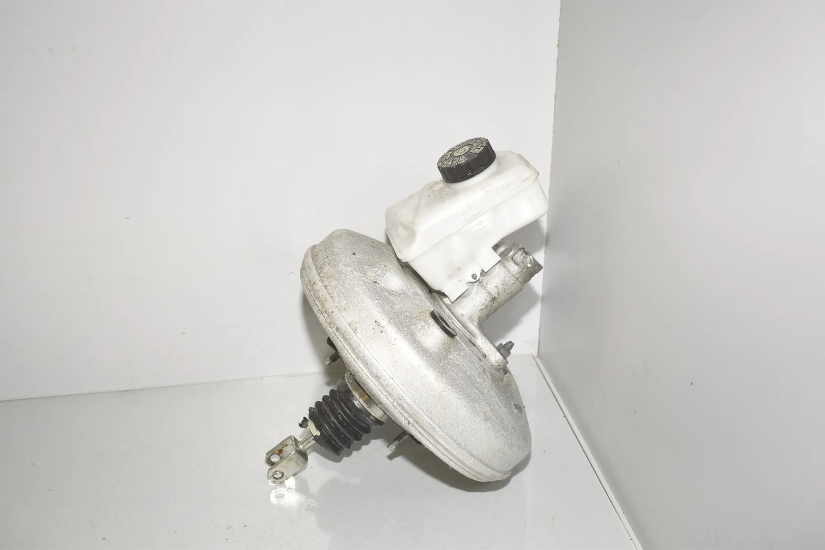Brake Servo Booster – OEM 6889070 · BMW X1 (F48) xDrive 25 i 2020 – 2