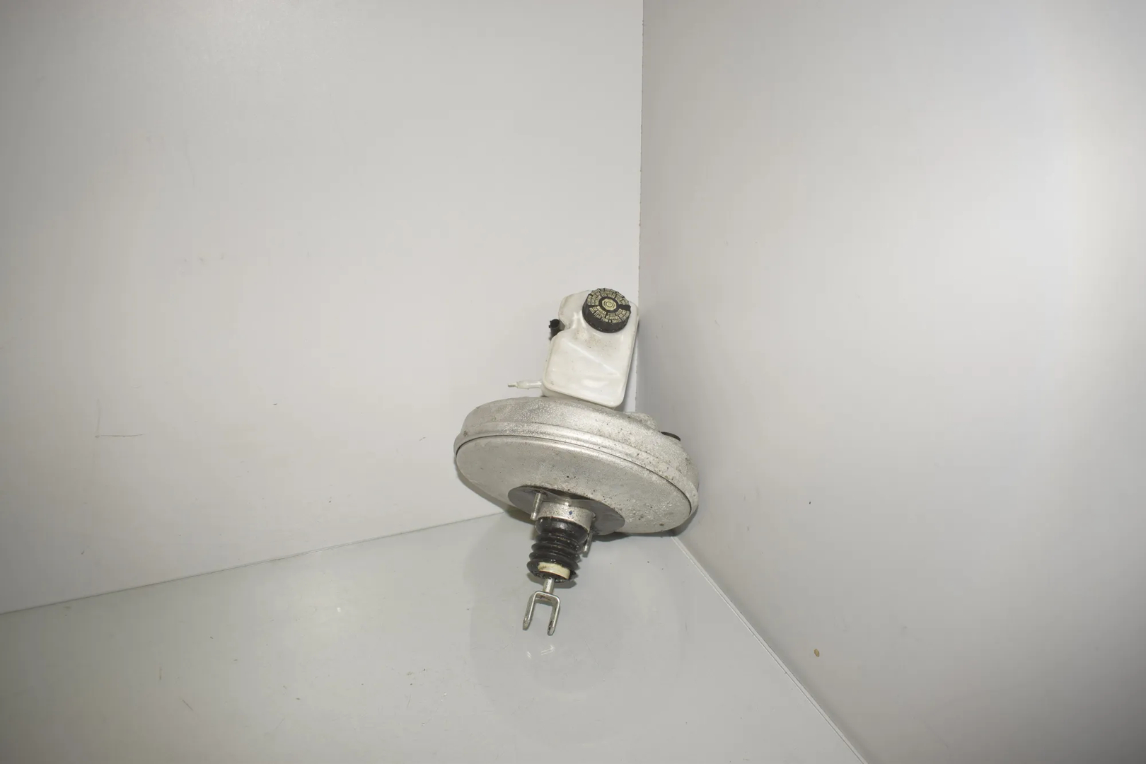 Brake Servo Booster – OEM 6889070 · BMW X1 (F48) xDrive 25 i 2020