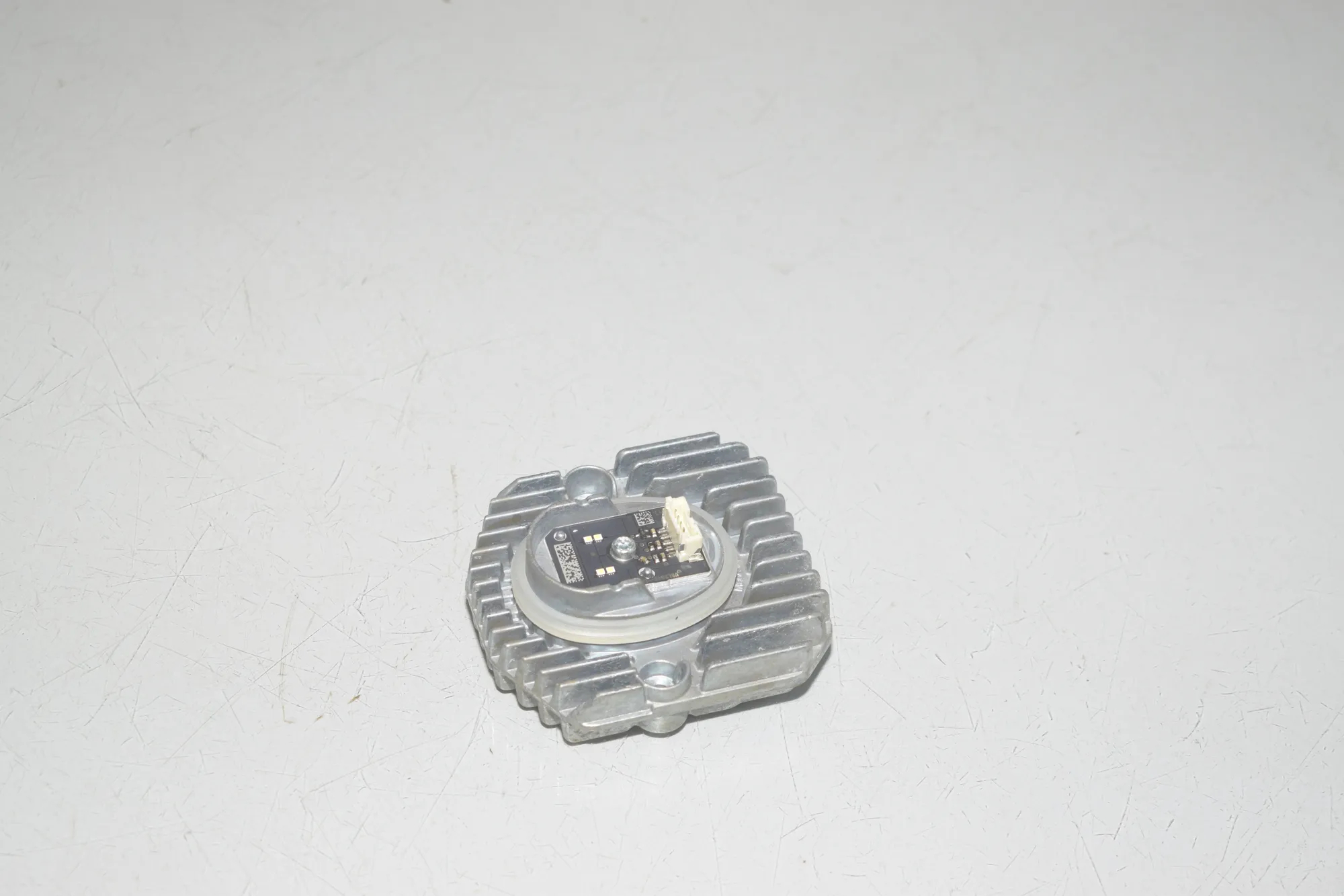 LED Lights Control Unit – OEM 16111 · BMW 5 (G30) (2016 - -) 530 e iPerformance 2019 – 3