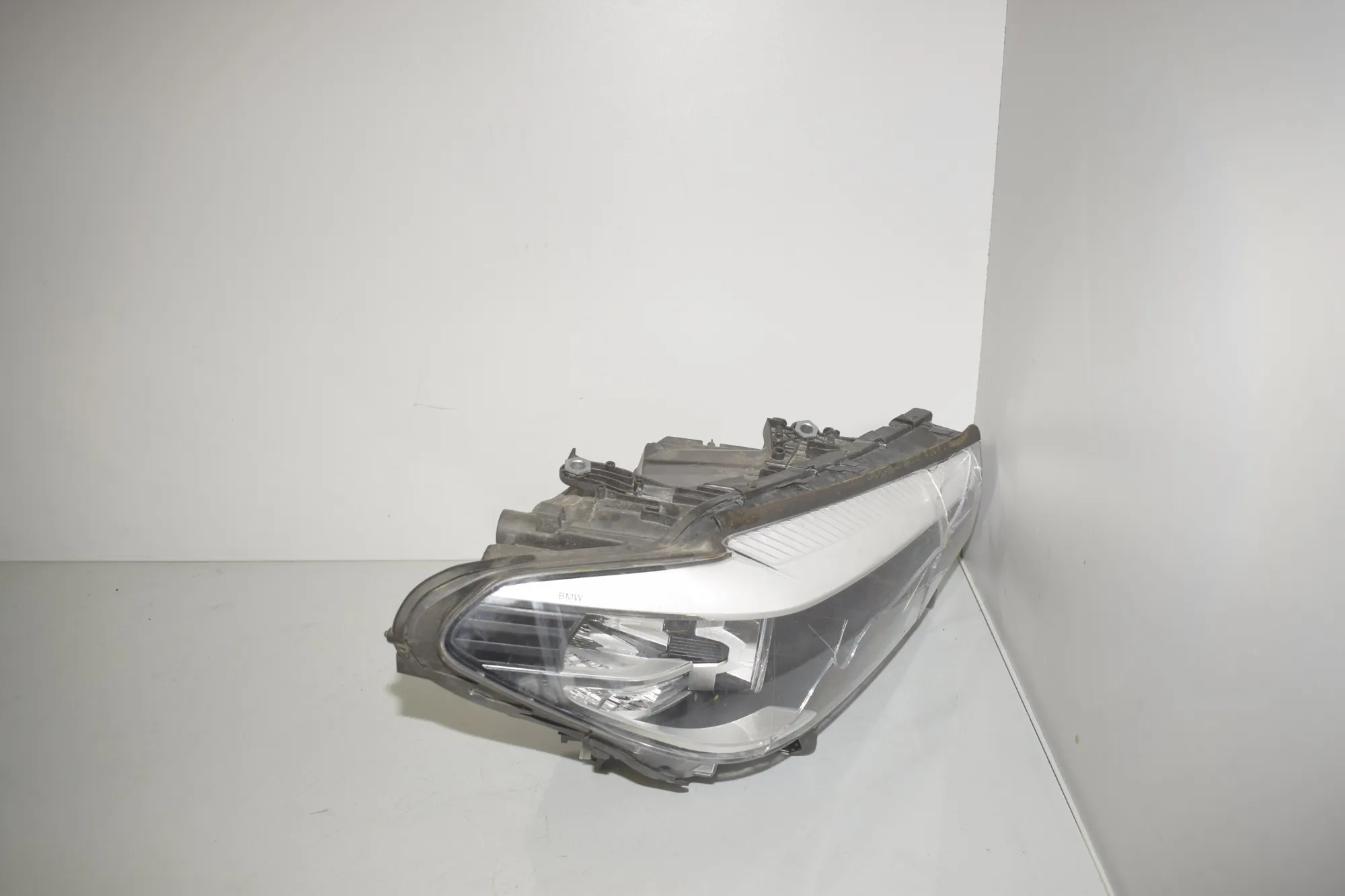 Front Left Headlight – OEM 7214952 · BMW 5 (G30) (2016 - -) 530 e iPerformance 2019 – 2