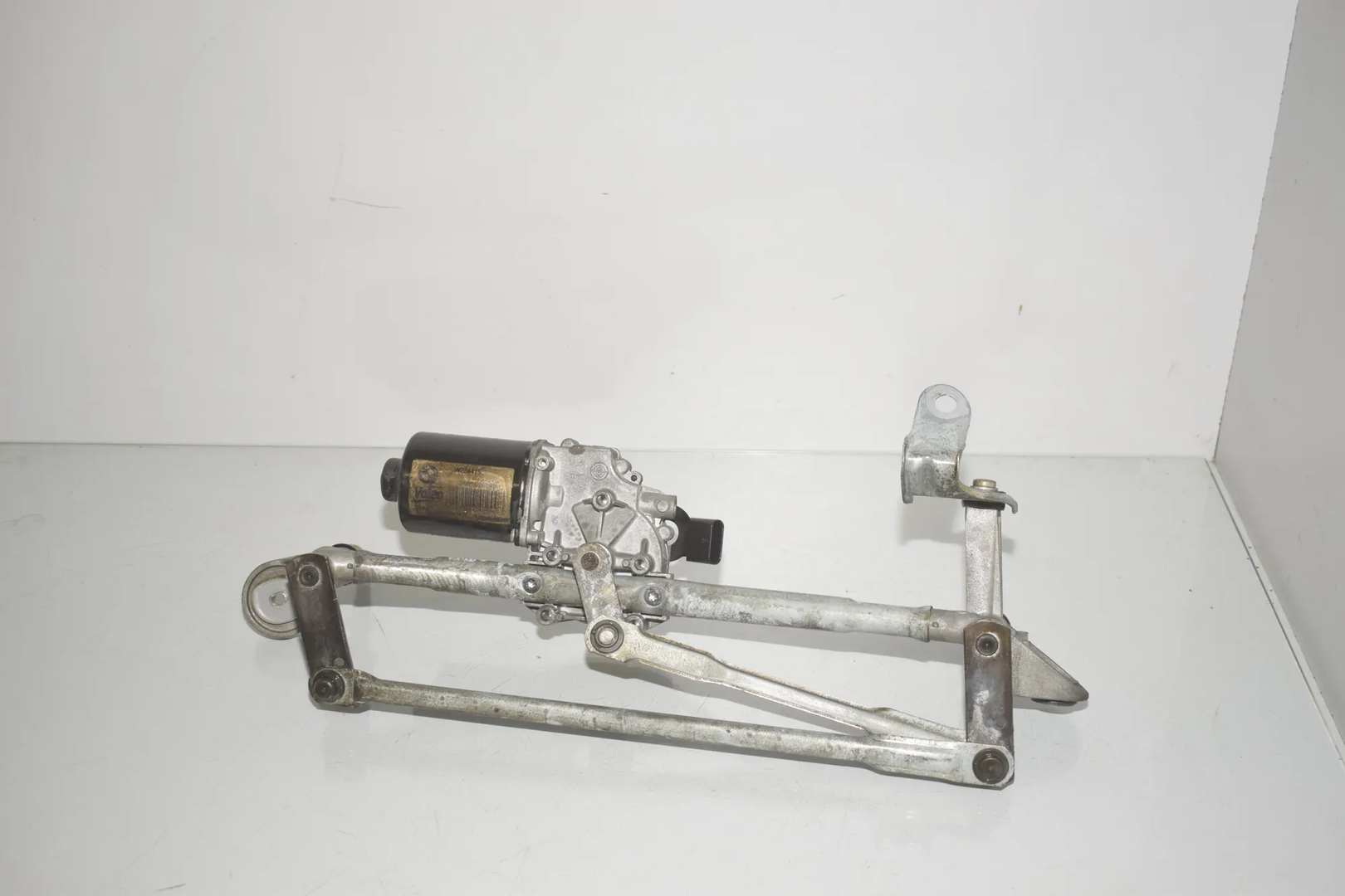 Front Windshield Wiper Mechanism – OEM 7159284 · BMW 2 Active Tourer (U06) (2021 - -) 218i 2023 – 2