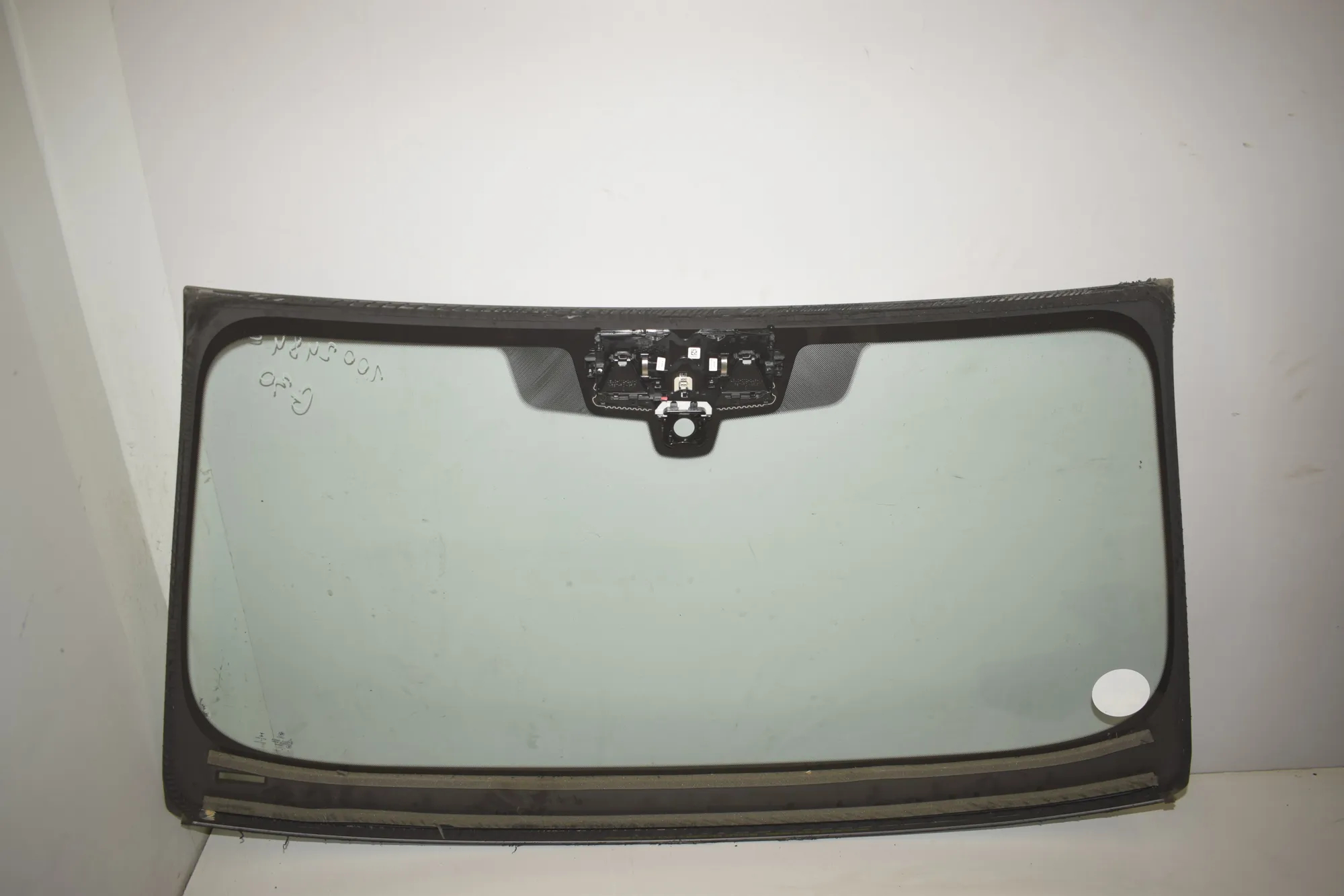 Front Windshield – OEM 7388745 · BMW 5 (G30) (2016 - -) 530 e iPerformance 2019 – 3