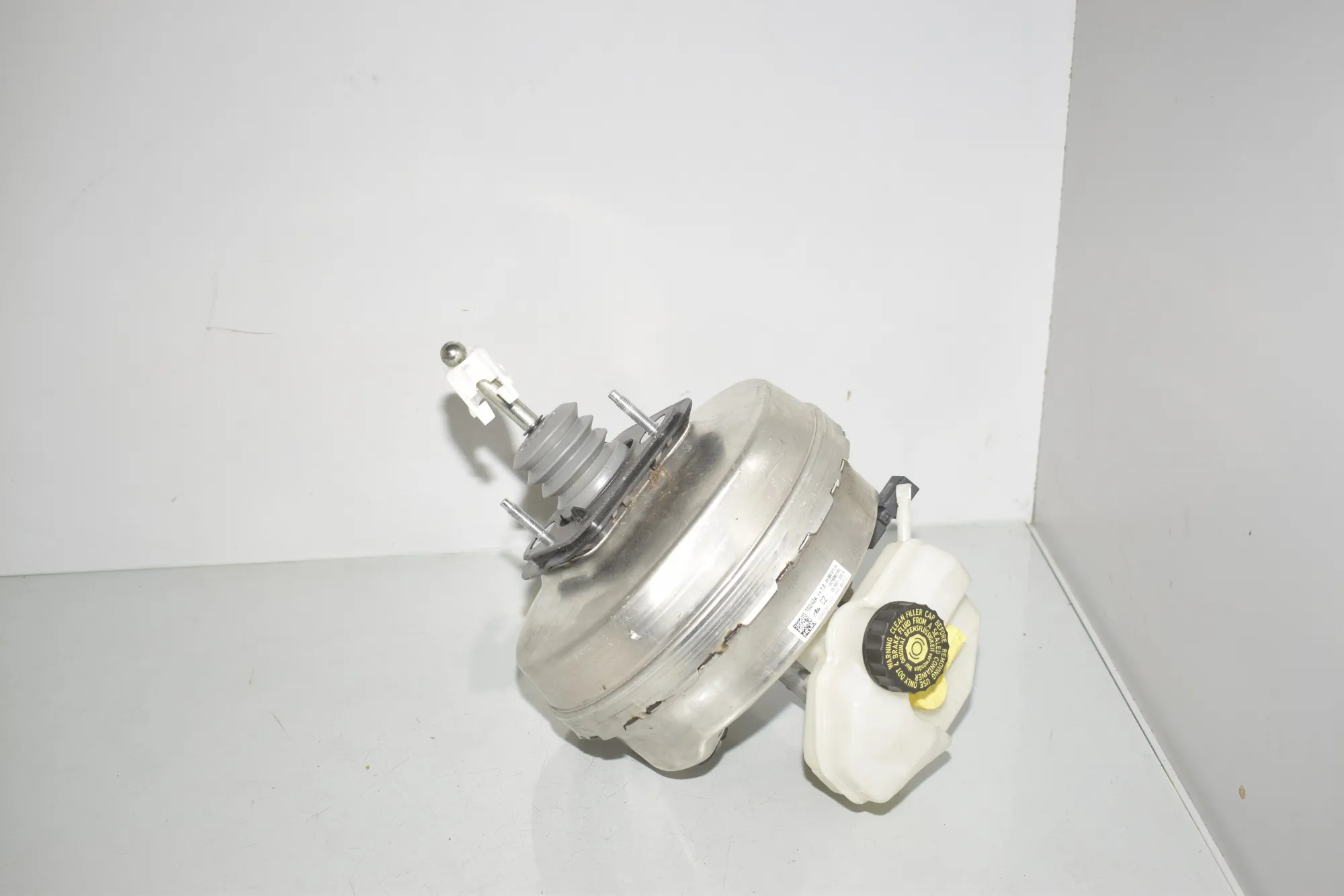 Brake Servo Booster – OEM 6861215 · BMW 5 (G30) (2016 - -) 530 e iPerformance 2019 – 4