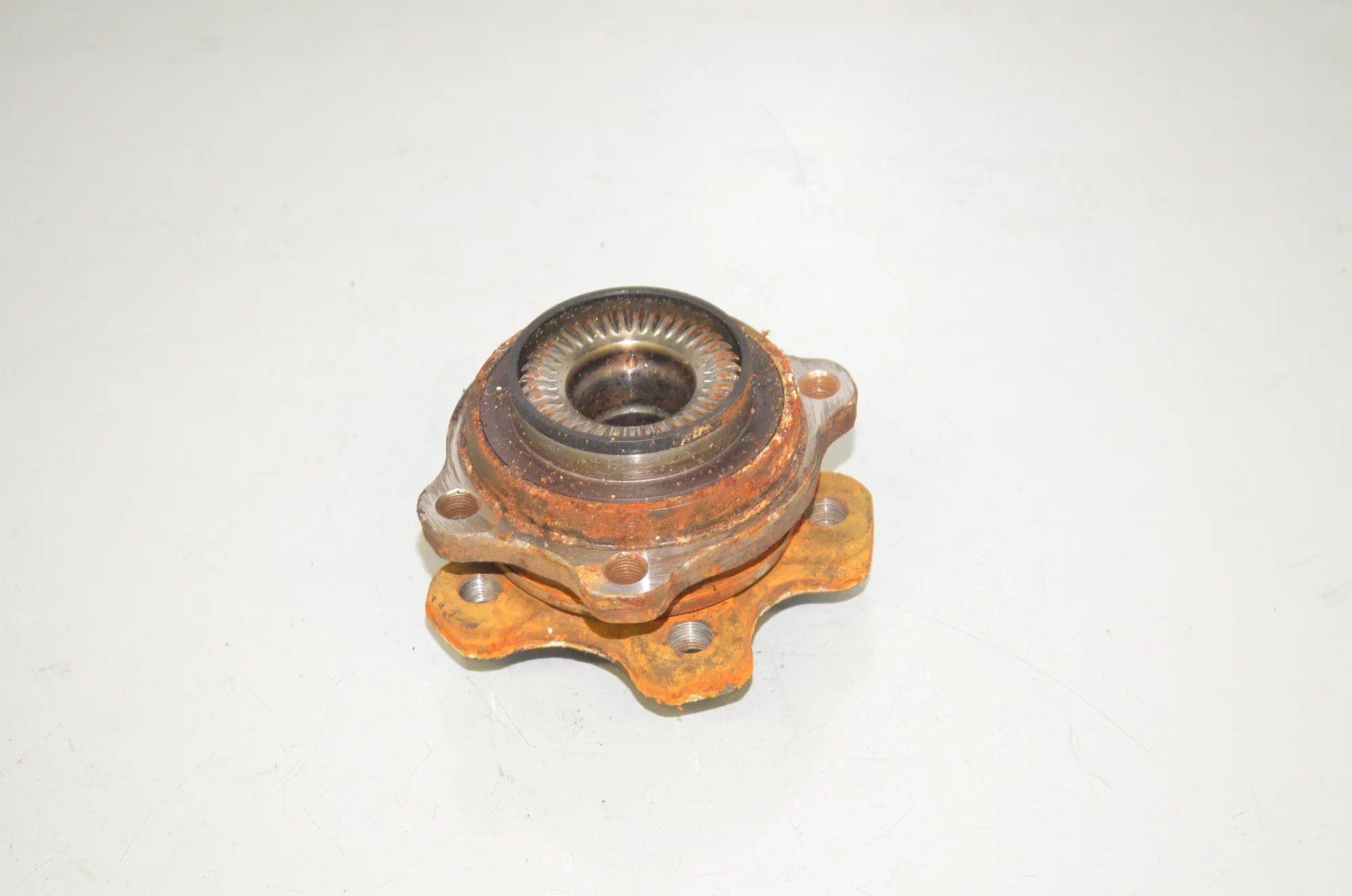 Rear Left Wheel Bearing – OEM 6899175 · BMW 5 (G30) (2016 - -) 530 e iPerformance 2019 – 4