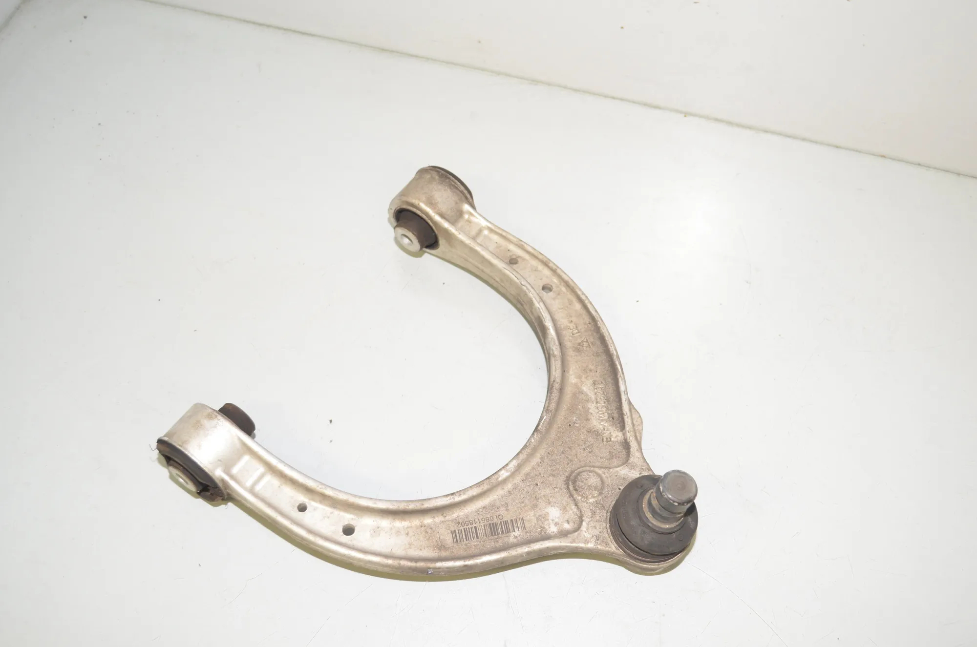 Front Left Upper Control Arm – OEM 6861185 · BMW 5 (G30) (2016 - -) 530 e iPerformance 2019 – 3