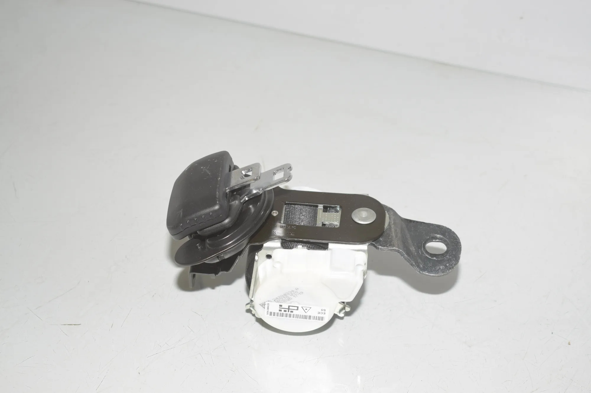 Rear Middle Seatbelt – OEM 7469270 · BMW X1 (F48) xDrive 25 i 2020 – 3