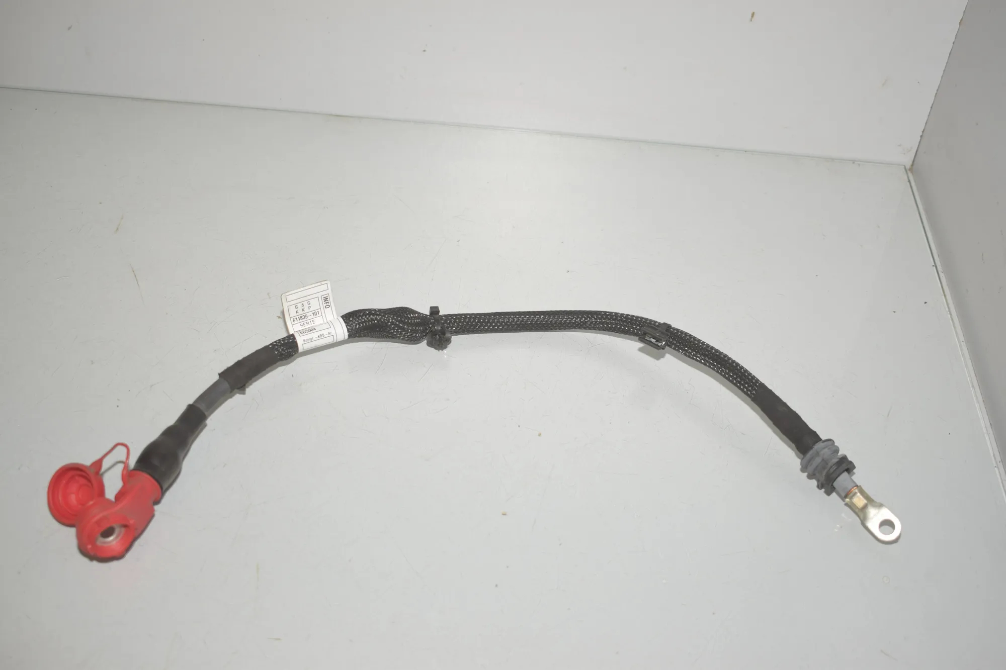 Positive Battery Cable – OEM 9355555 · BMW 5 (G30) (2016 - -) 530 e iPerformance 2019 – 2