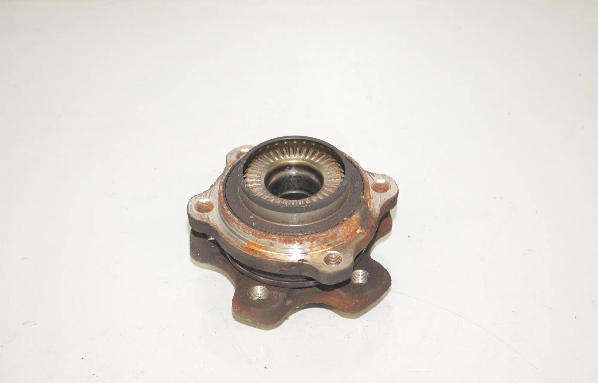 Rear Right Wheel Bearing – OEM 8838134 · BMW 5 (G30) (2016 - -) 530 e iPerformance 2019 – 4