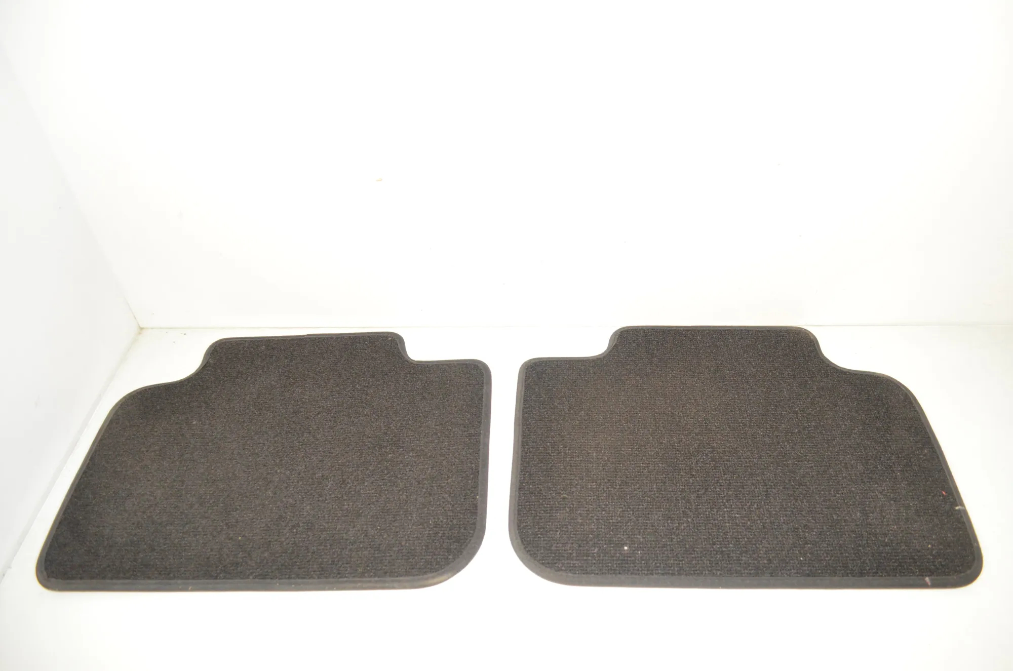 Floor Mat Set – OEM 7471533 · BMW X1 (F48) xDrive 25 i 2020 – 3