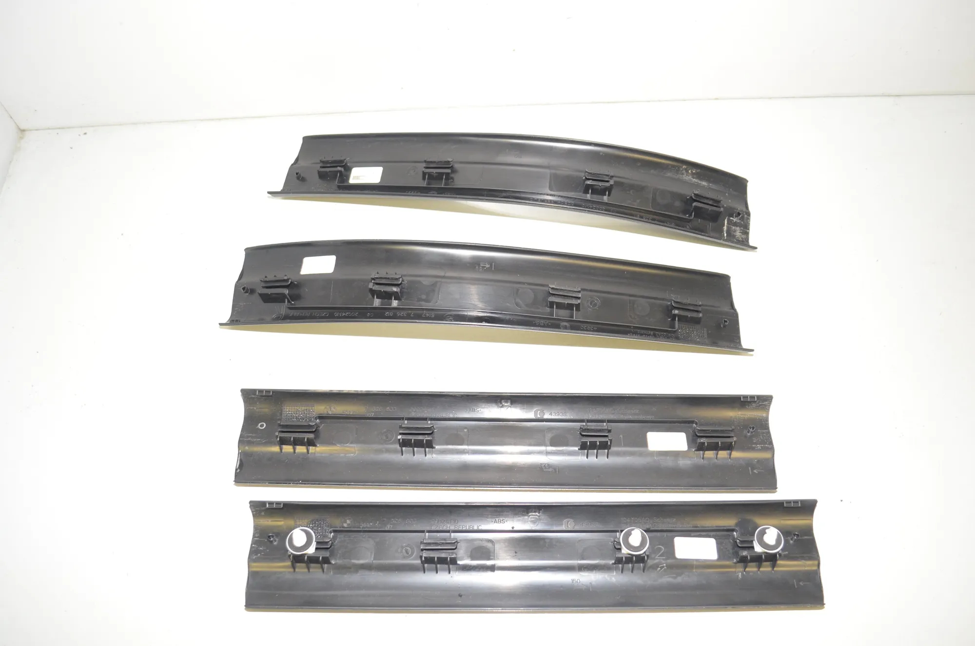 Front Right Interior Step Trim – OEM 7326833 · BMW X1 (F48) xDrive 25 i 2020 – 3