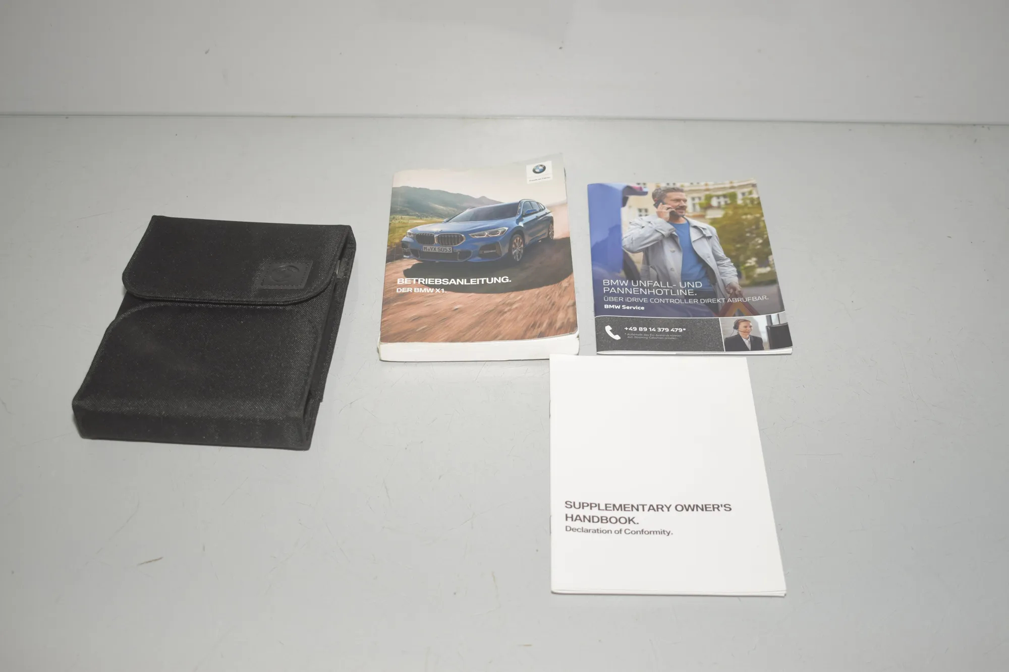 Manual Service Book – OEM 5A1F026 · BMW X1 (F48) xDrive 25 i 2020