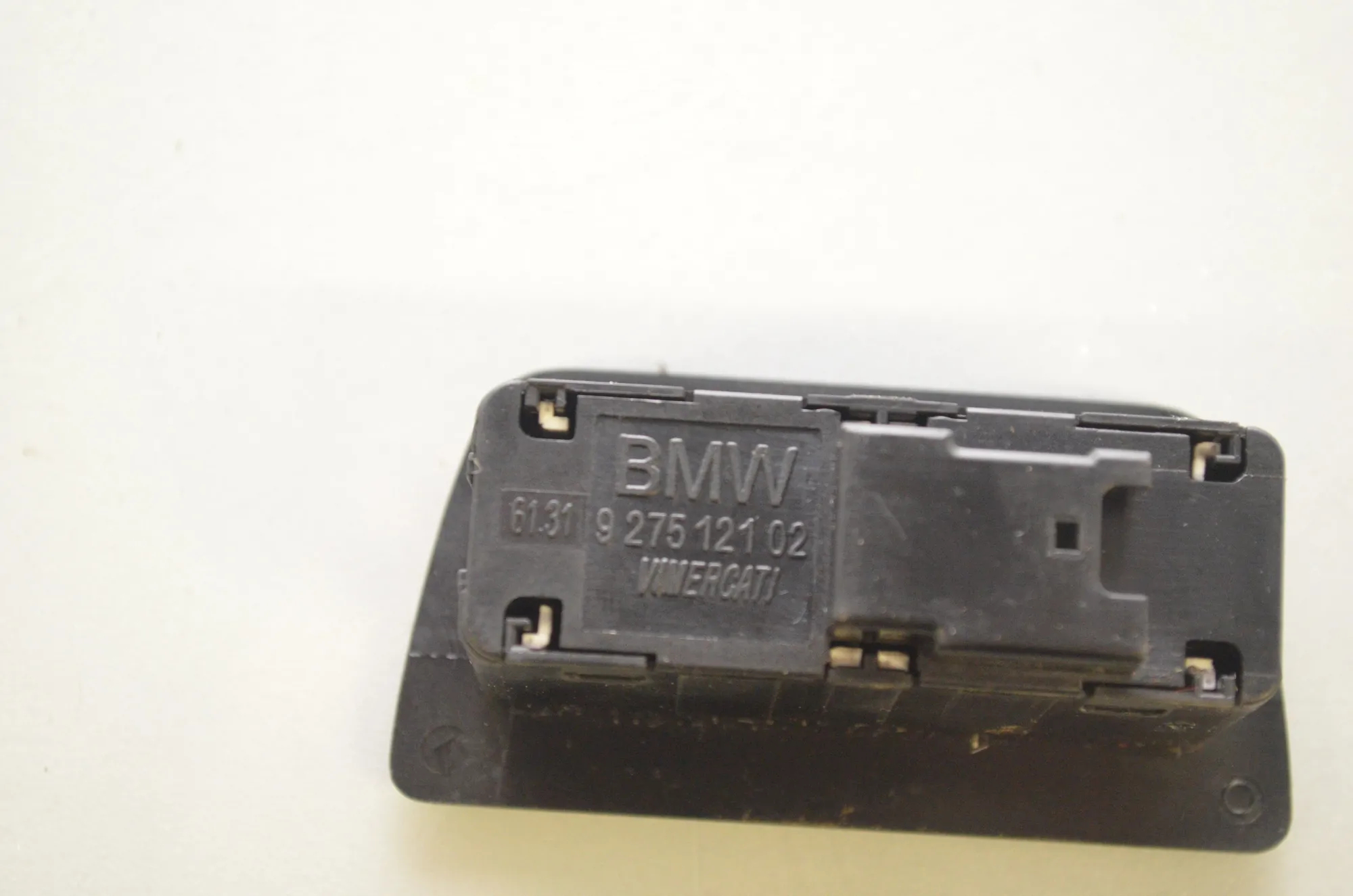 Electric Tailgate Opening Kit – OEM 61319275121 · BMW X1 (F48) xDrive 25 i 2020 – 7