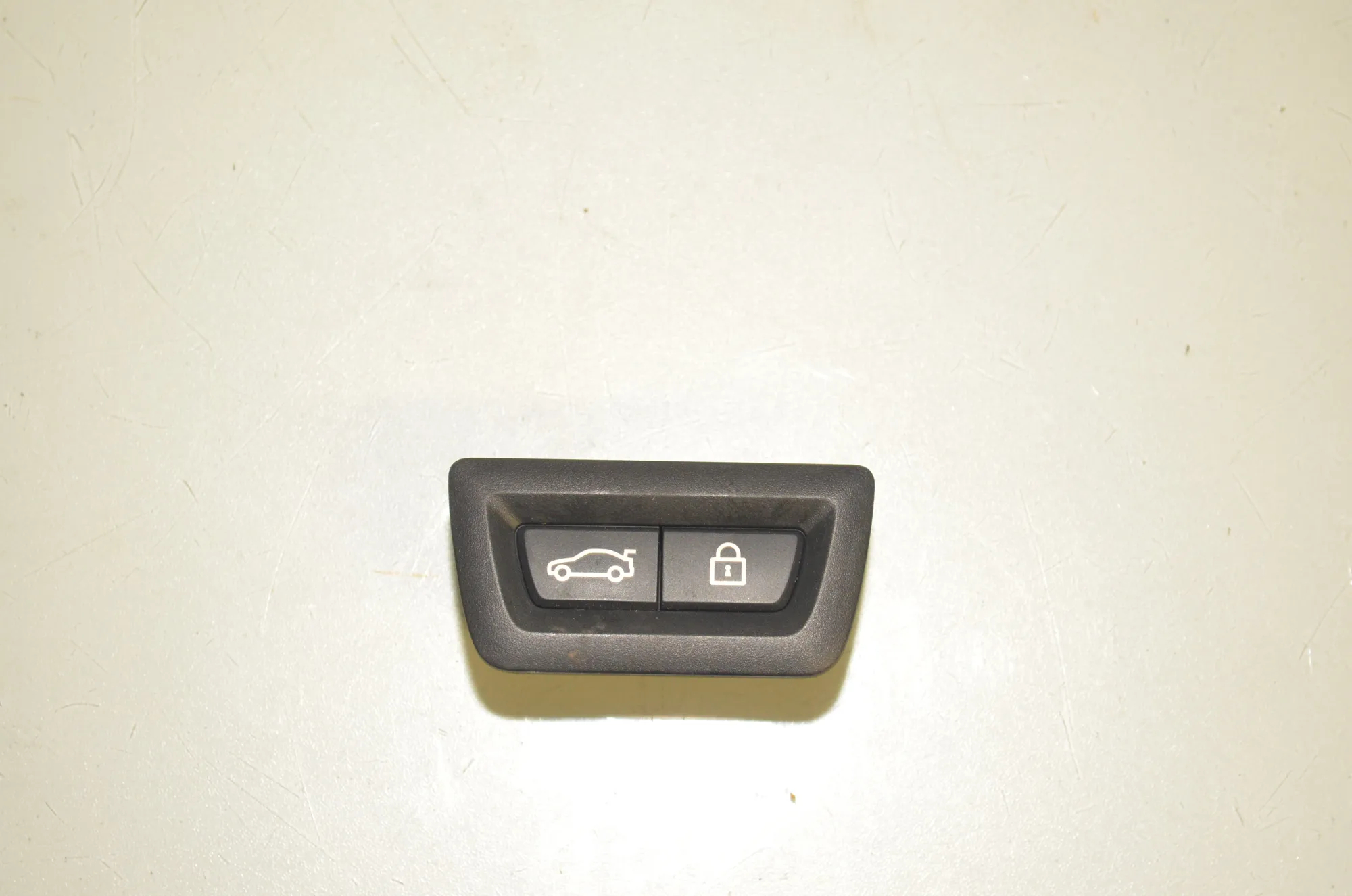 Electric Tailgate Opening Kit – OEM 61319275121 · BMW X1 (F48) xDrive 25 i 2020 – 5