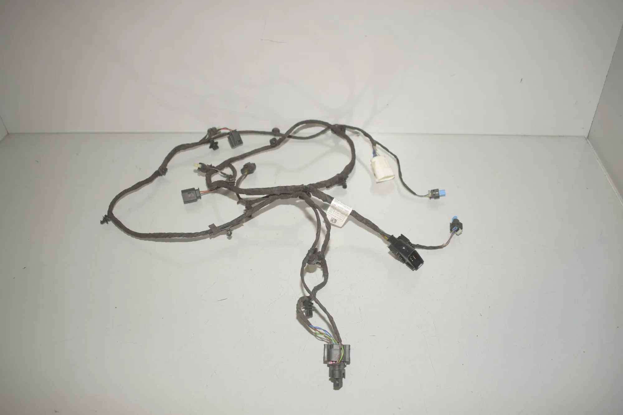 Front Parking Sensor Wiring Loom – OEM 62214261 · BMW X5 (G05) BMW X5 (G05) xDrive 25d 2021 – 3