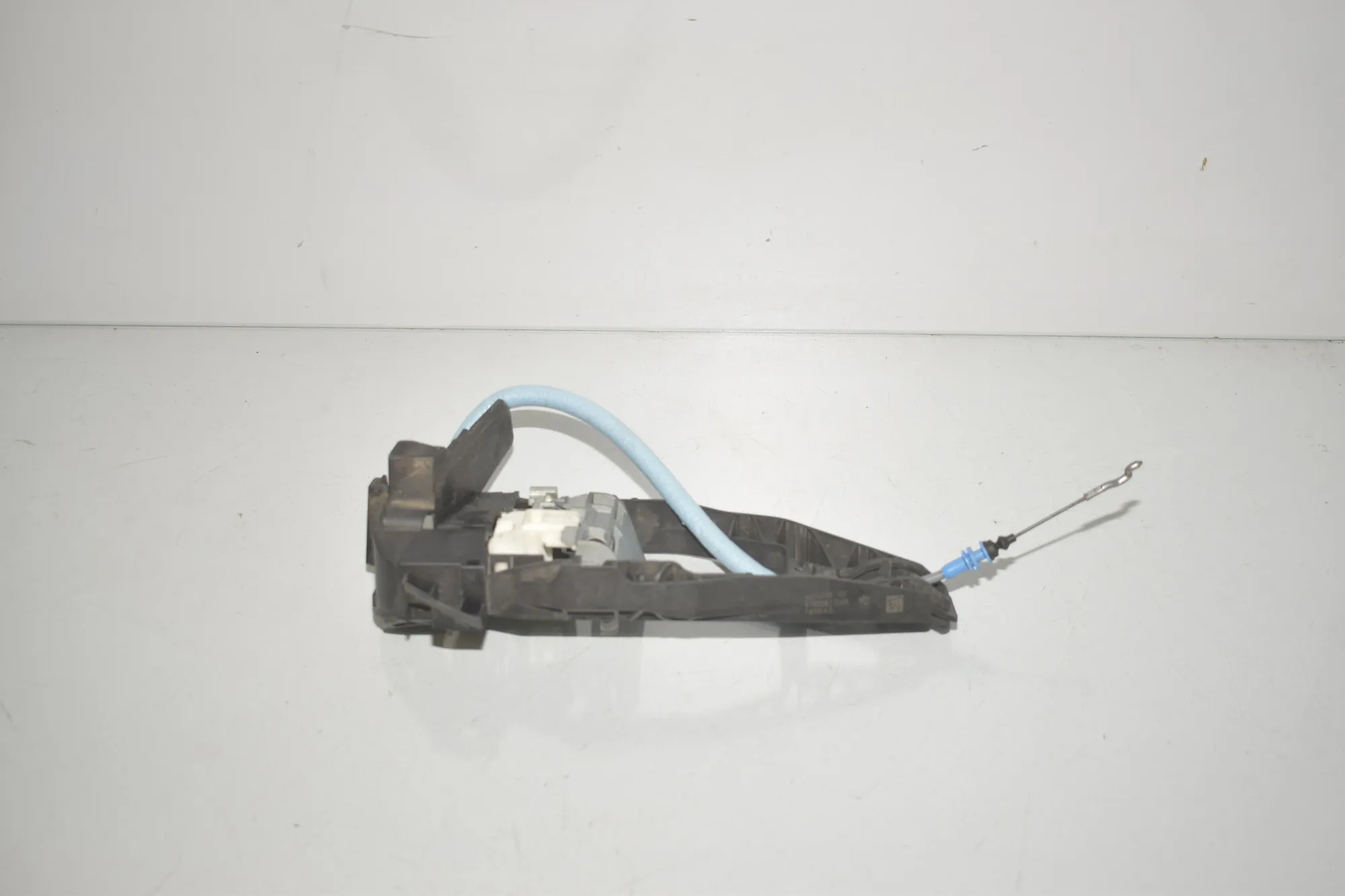 Front Right Door Interior Handle Frame – OEM 7444681 · BMW X5 (G05) BMW X5 (G05) xDrive 25d 2022