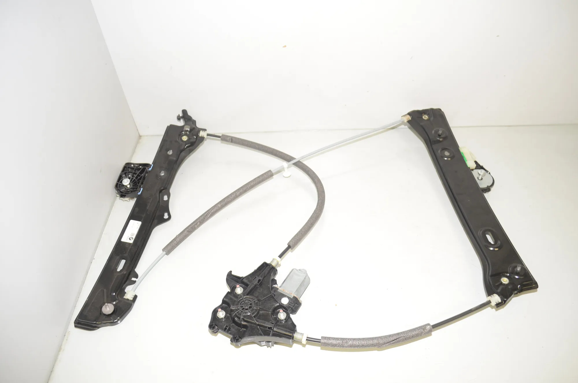 Front Right Door Window Regulator – OEM 9854492 · BMW 4 Coupe (G22, G82) BMW 4 Coupe (G22, G82) 420 d Mild-Hybrid 2022 – 3