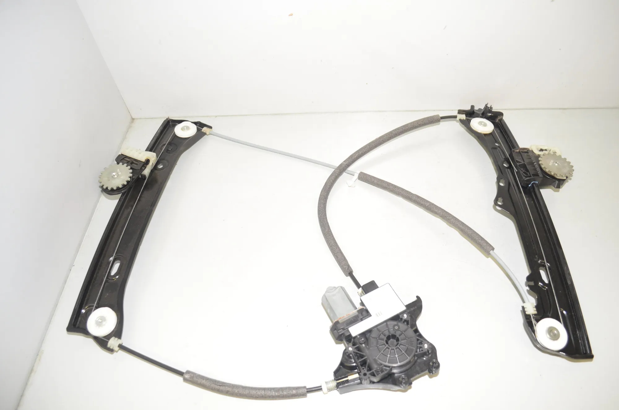 Front Right Door Window Regulator – OEM 9854492 · BMW 4 Coupe (G22, G82) BMW 4 Coupe (G22, G82) 420 d Mild-Hybrid 2022